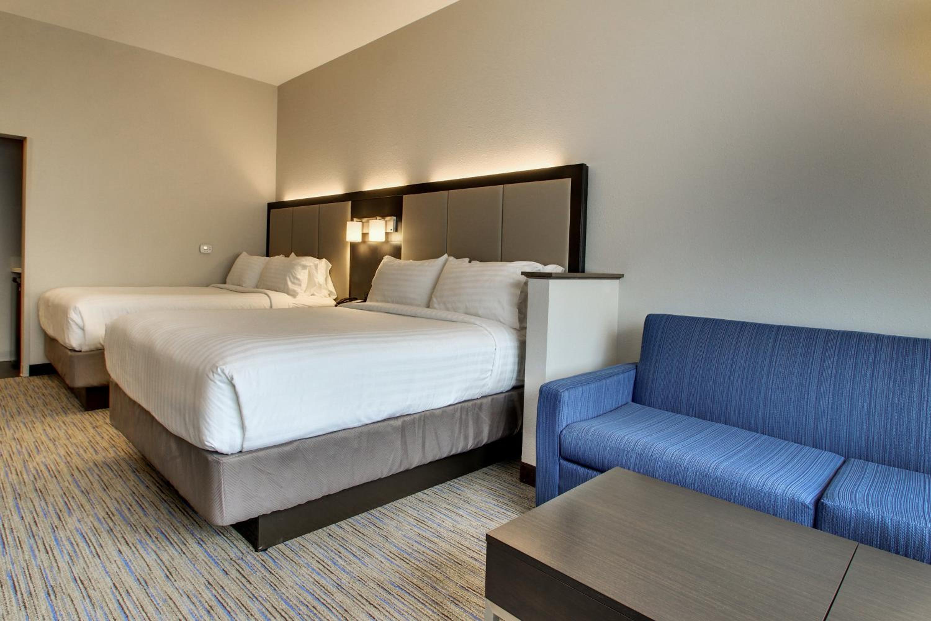 Suite with Two Queen Beds