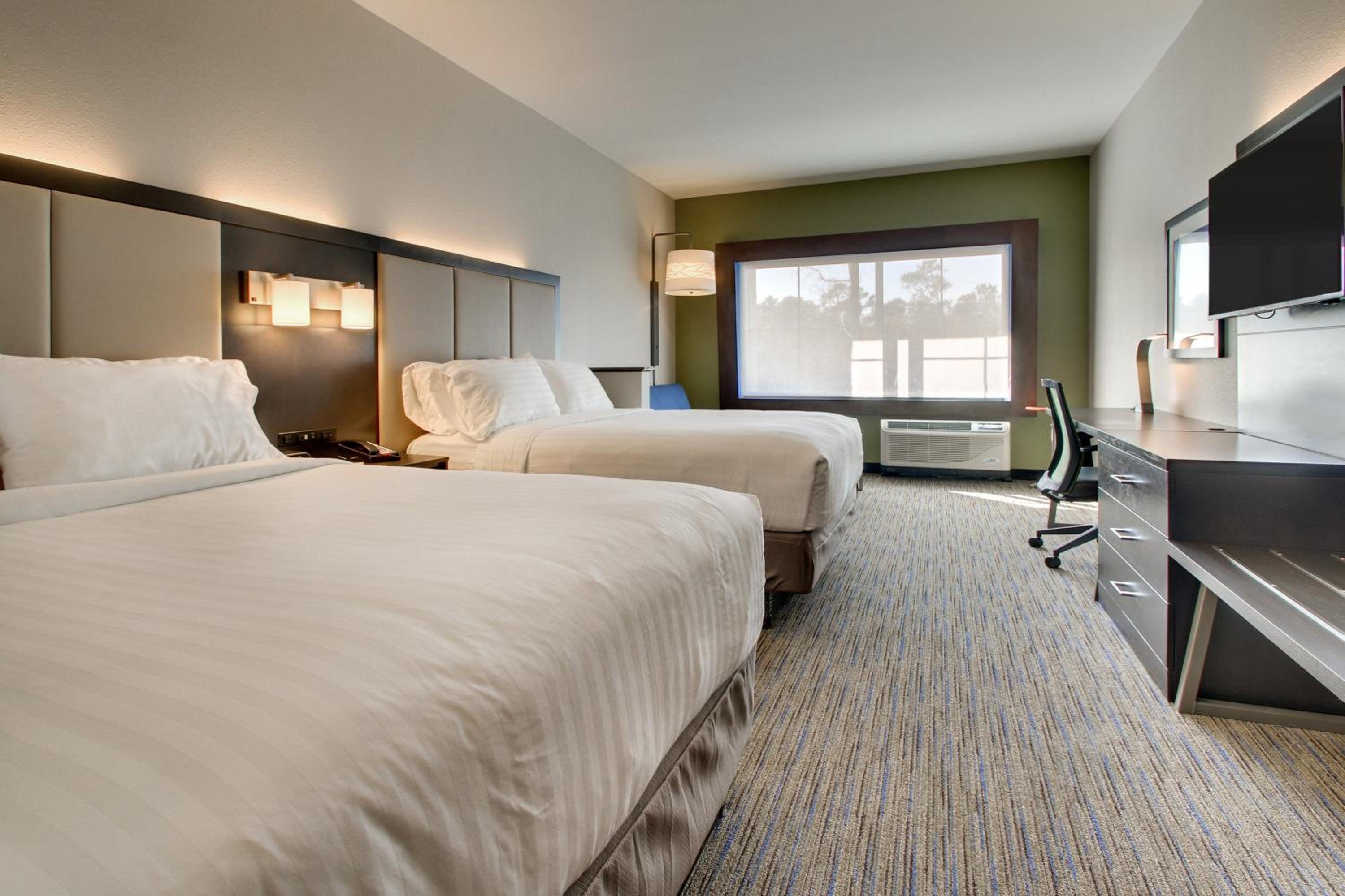 Suite with Two Queen Beds - Communications Access photo 1