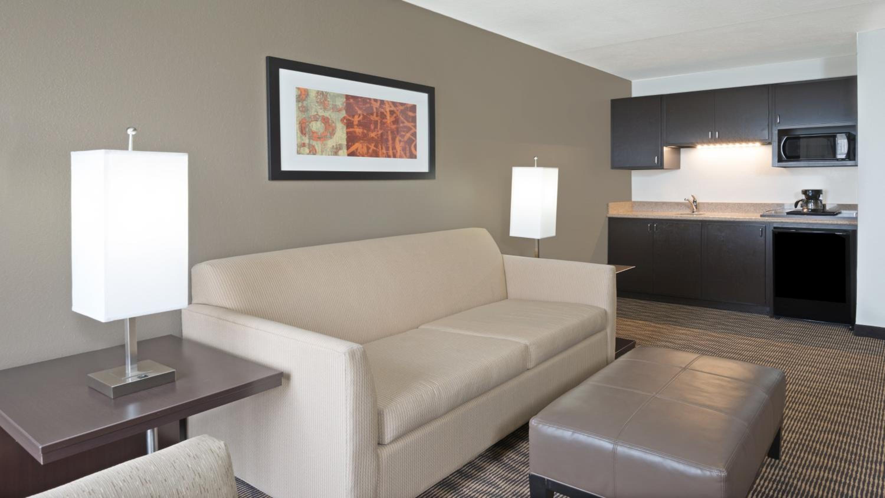 One-Bedroom King Suite - Photo 2