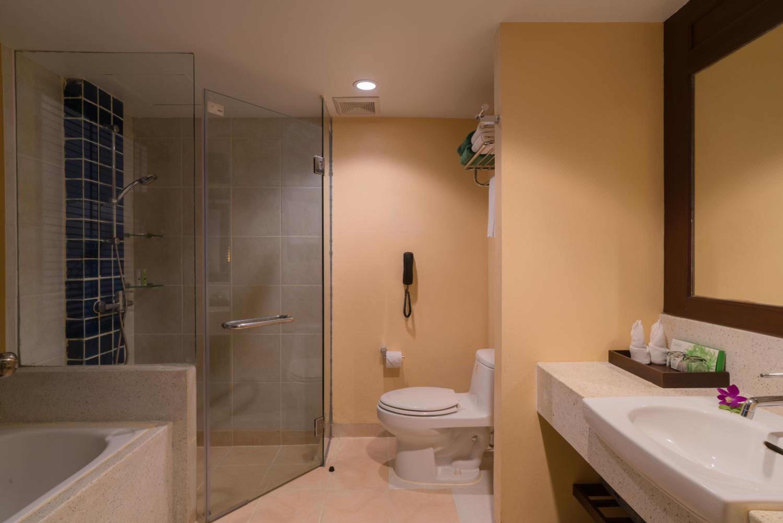 Deluxe Triple Room - Photo 2