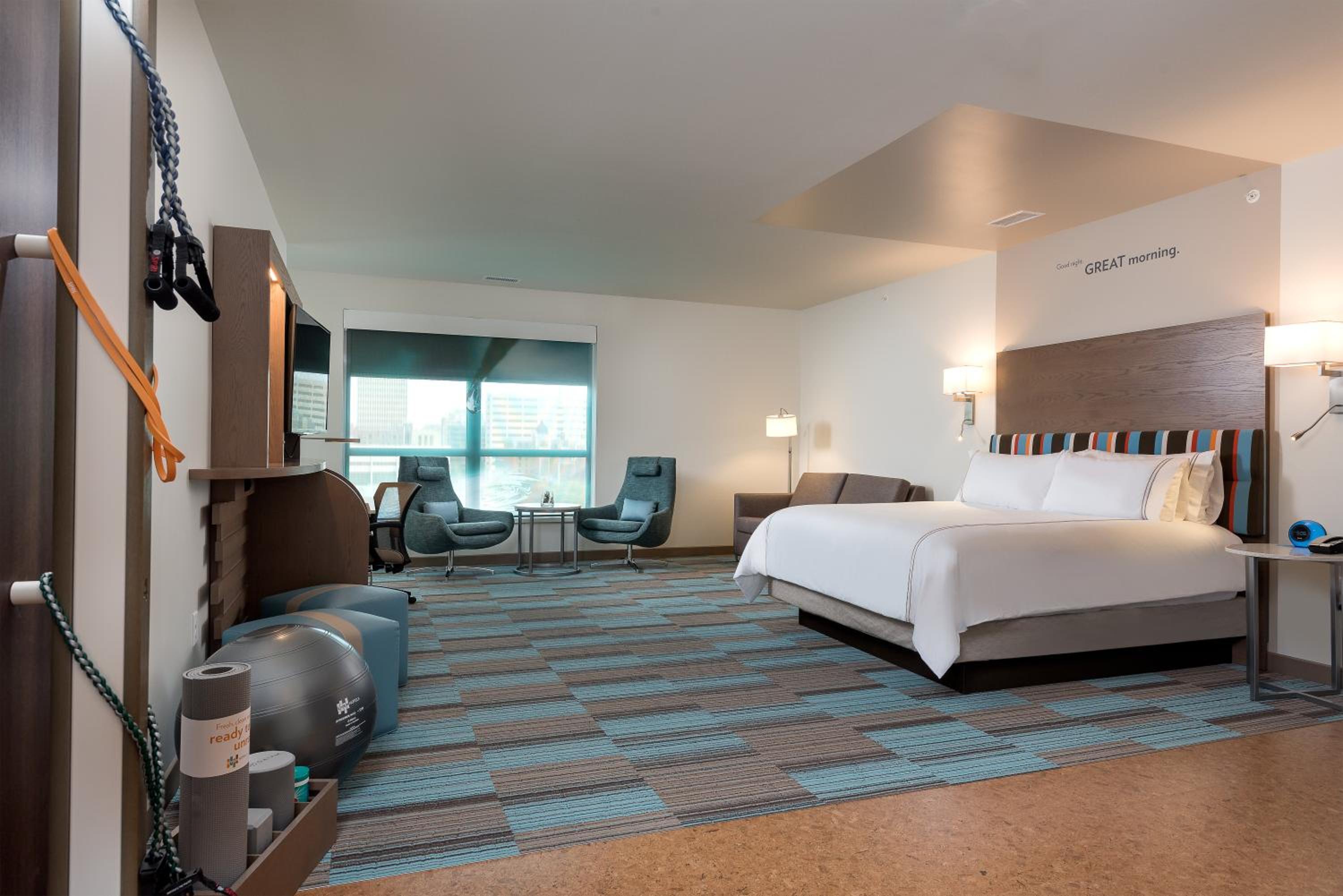 One-Bedroom King Suite photo 2