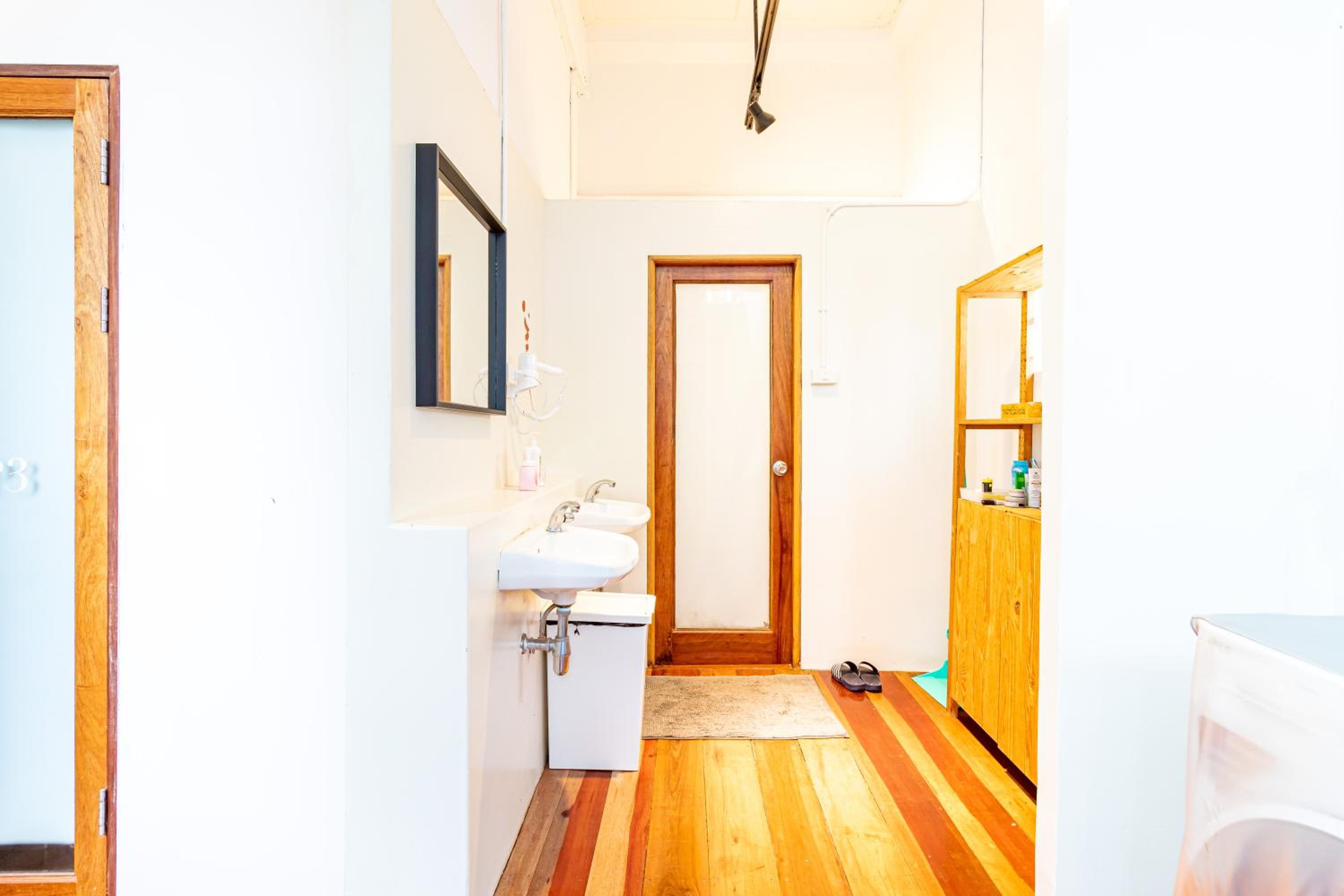 Standard Double Room with Shared Bathroom photo 2