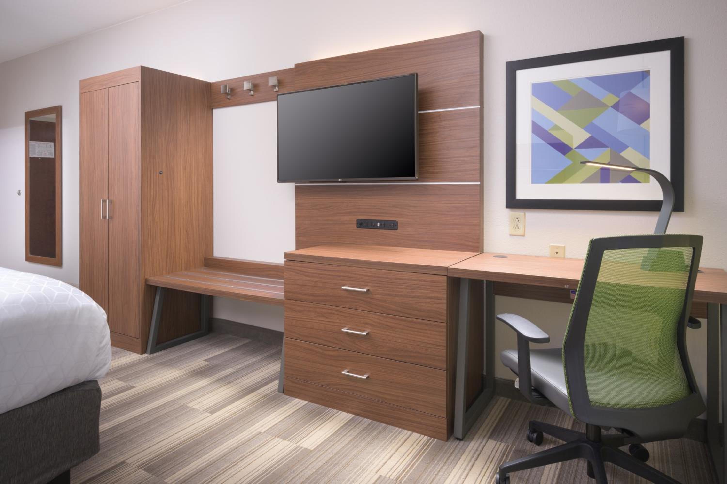 Standard King Room - Photo 1