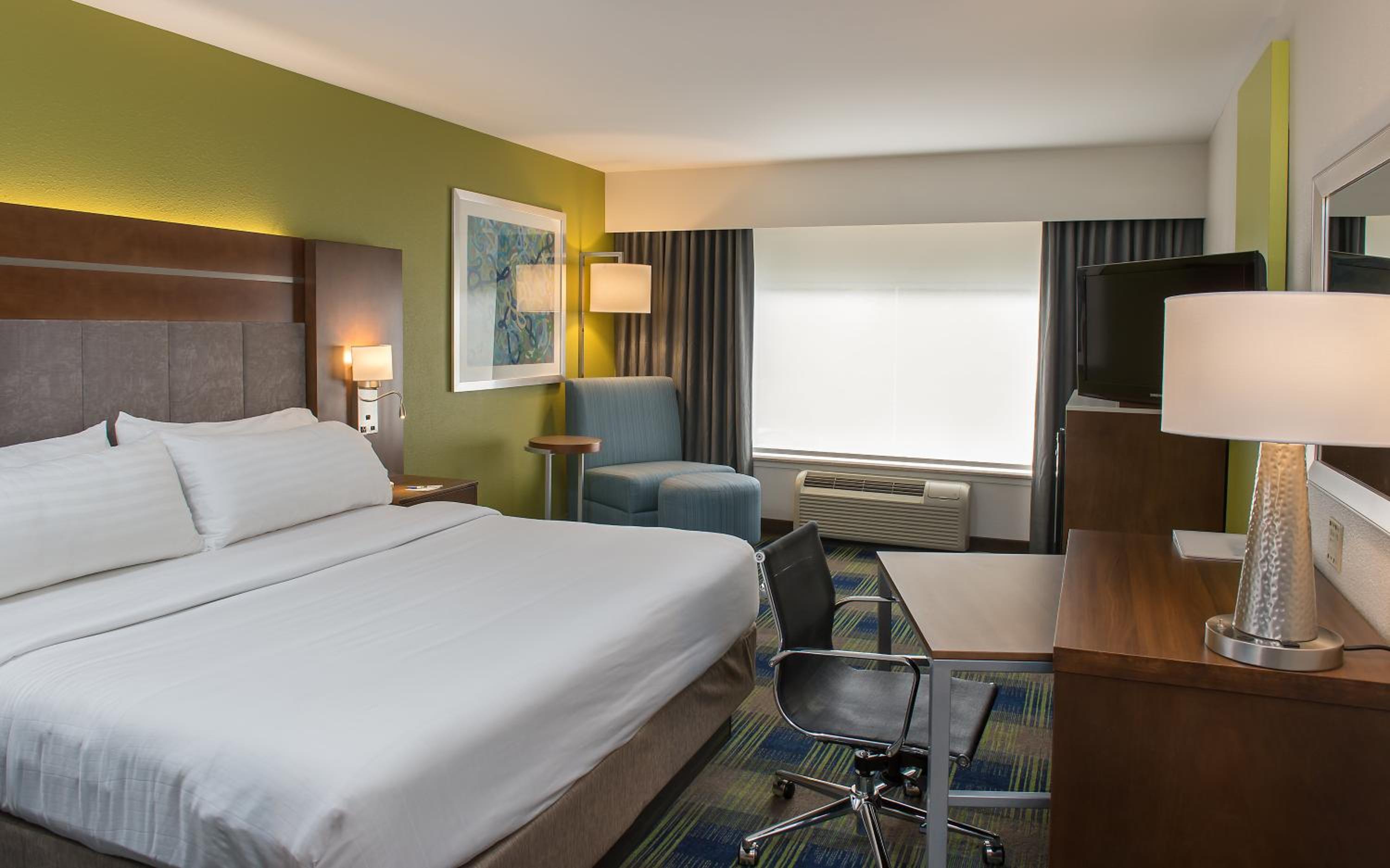 King Room - Hearing Accessible/Non-Smoking  - Photo 2