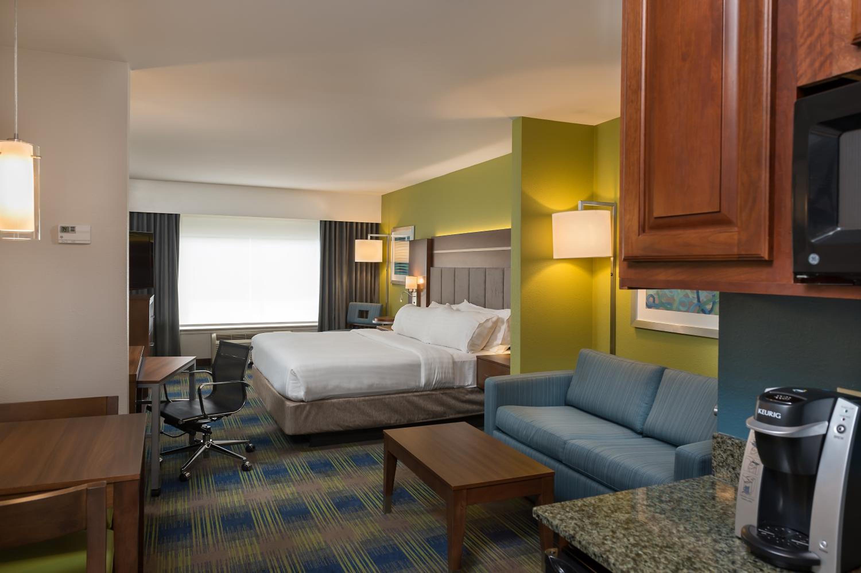 King Suite - Photo 2