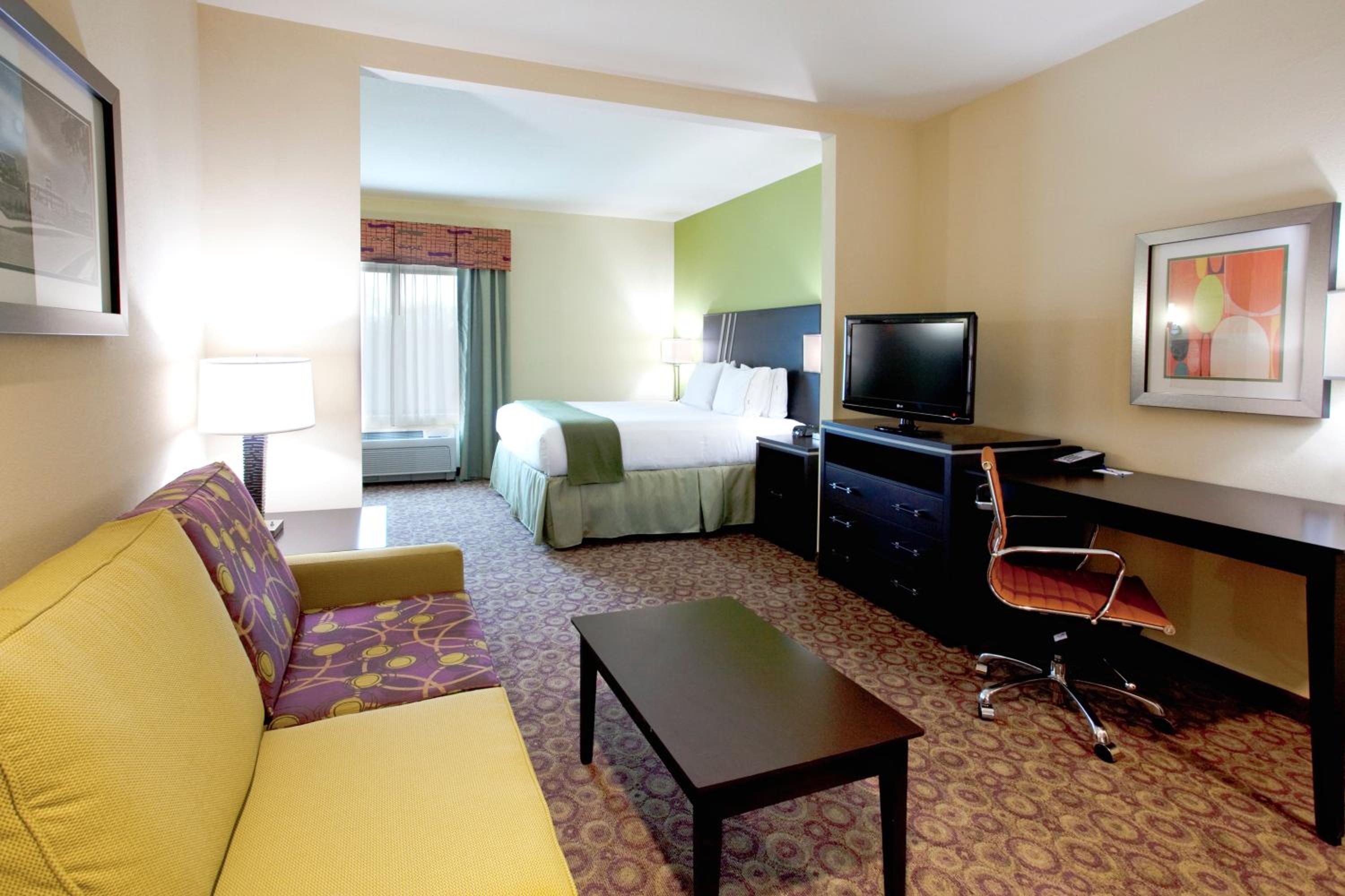 King Suite - Photo 2