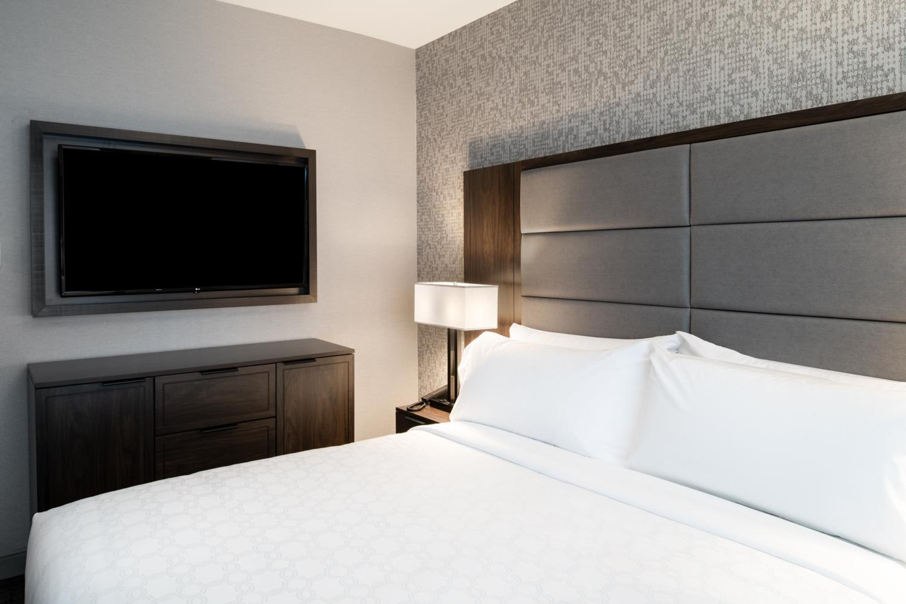 King Studio Suite - Photo 1