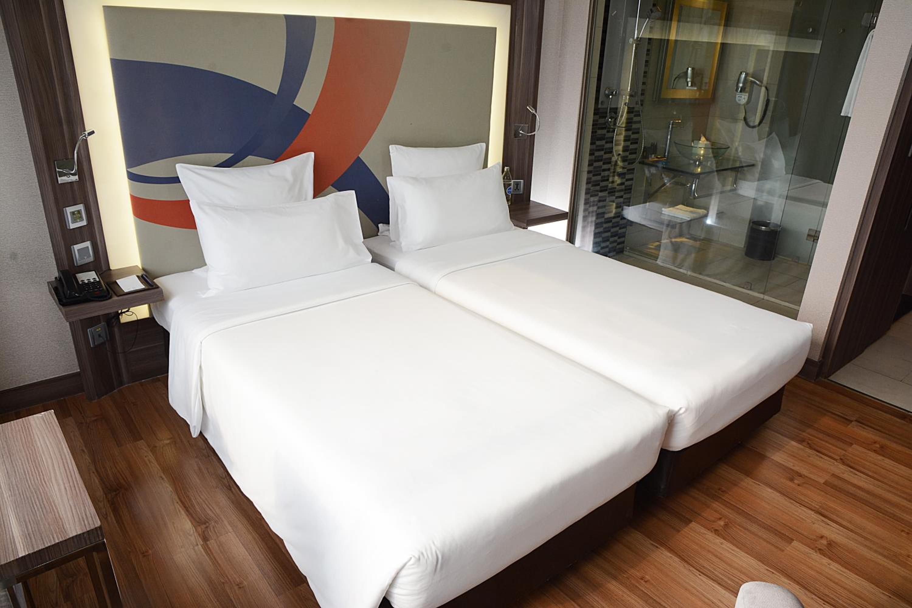 Standard Twin Room photo 2