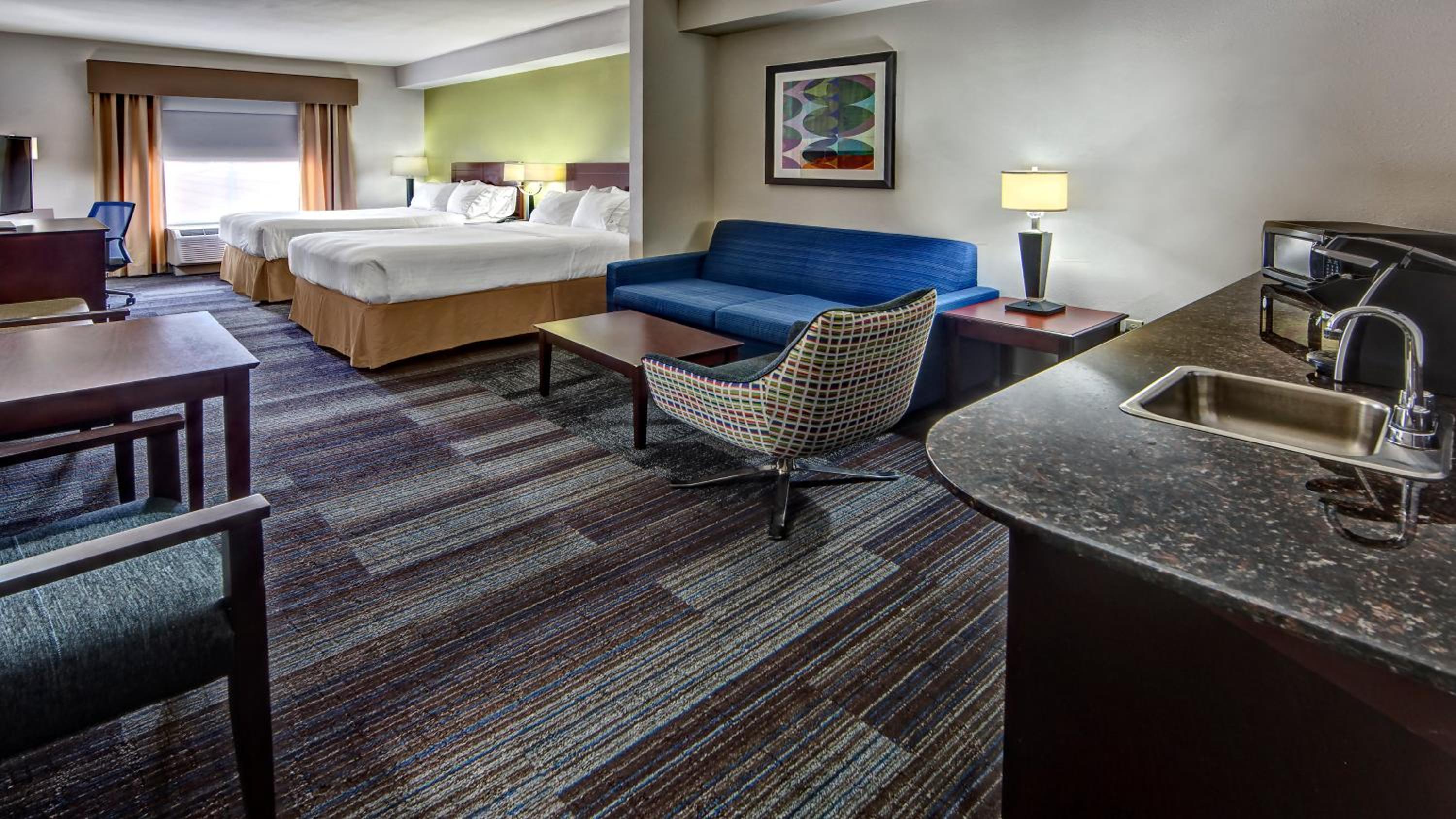 Suite with Two Queen Beds