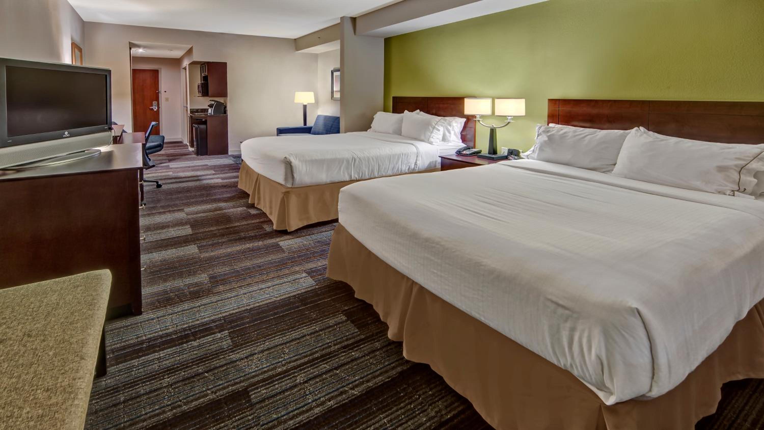 Suite with Two Beds - Non-Smoking