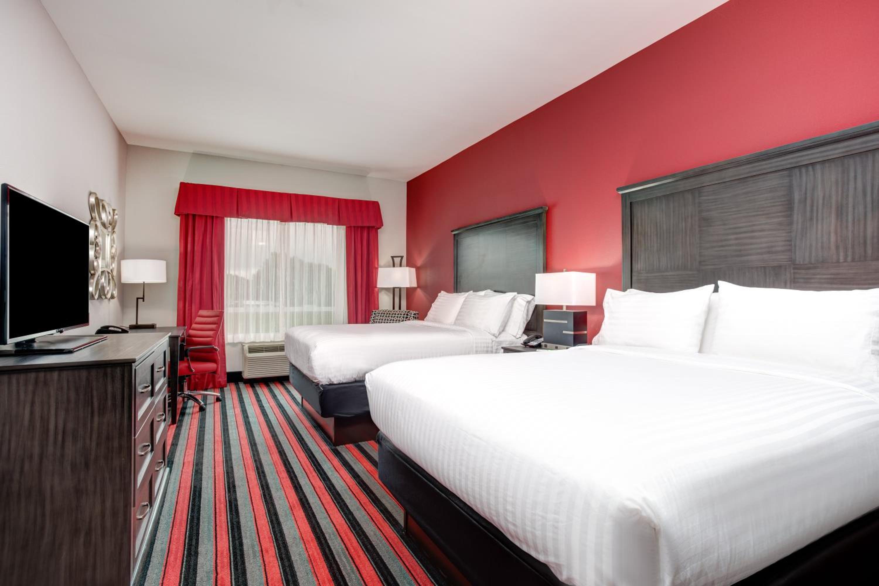 Standard Room with Two Queen Beds