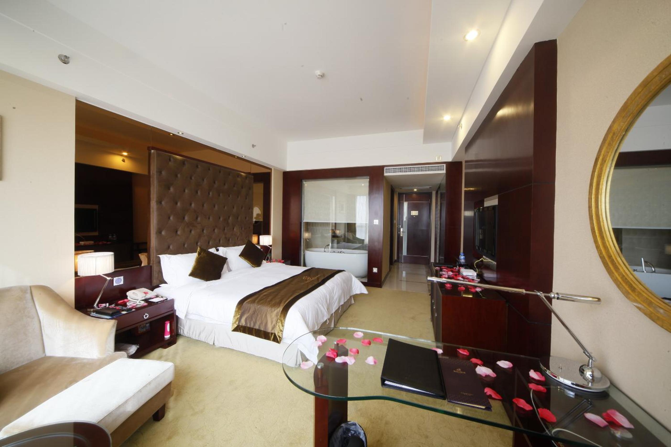 Deluxe Queen Room photo 1