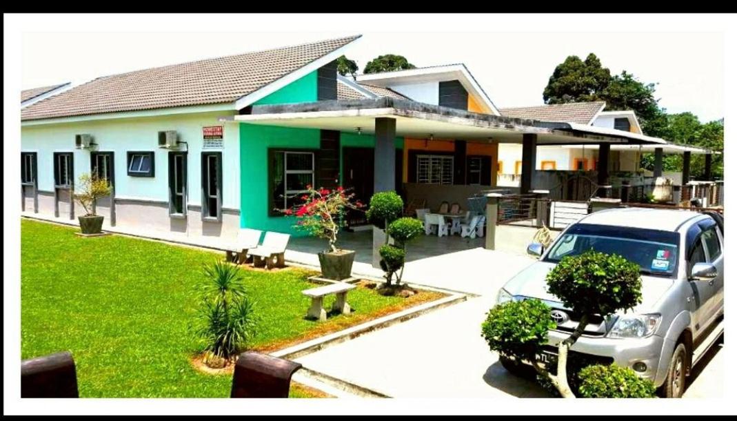 Four-Bedroom House photo 1