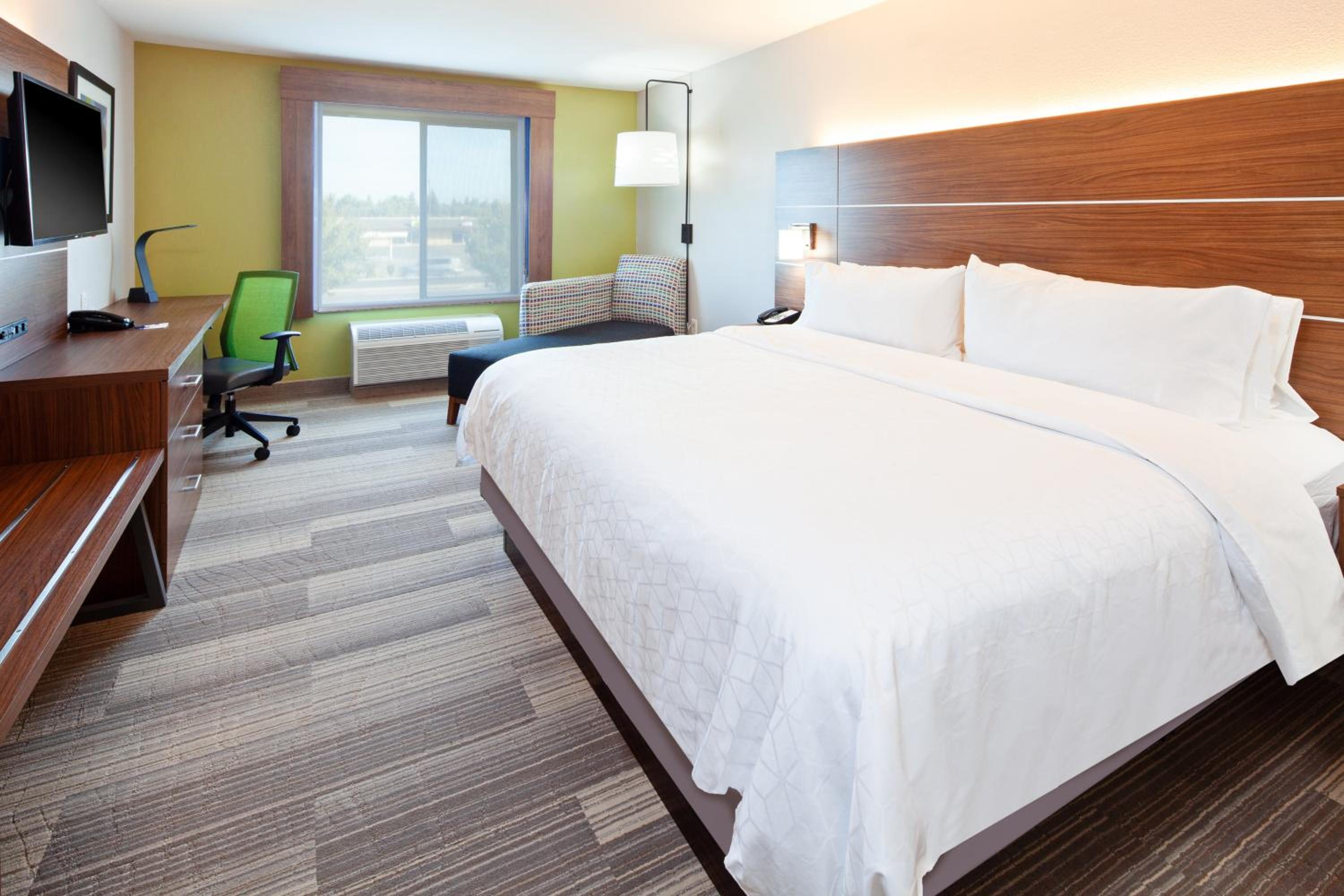 Standard King Room - Photo 1