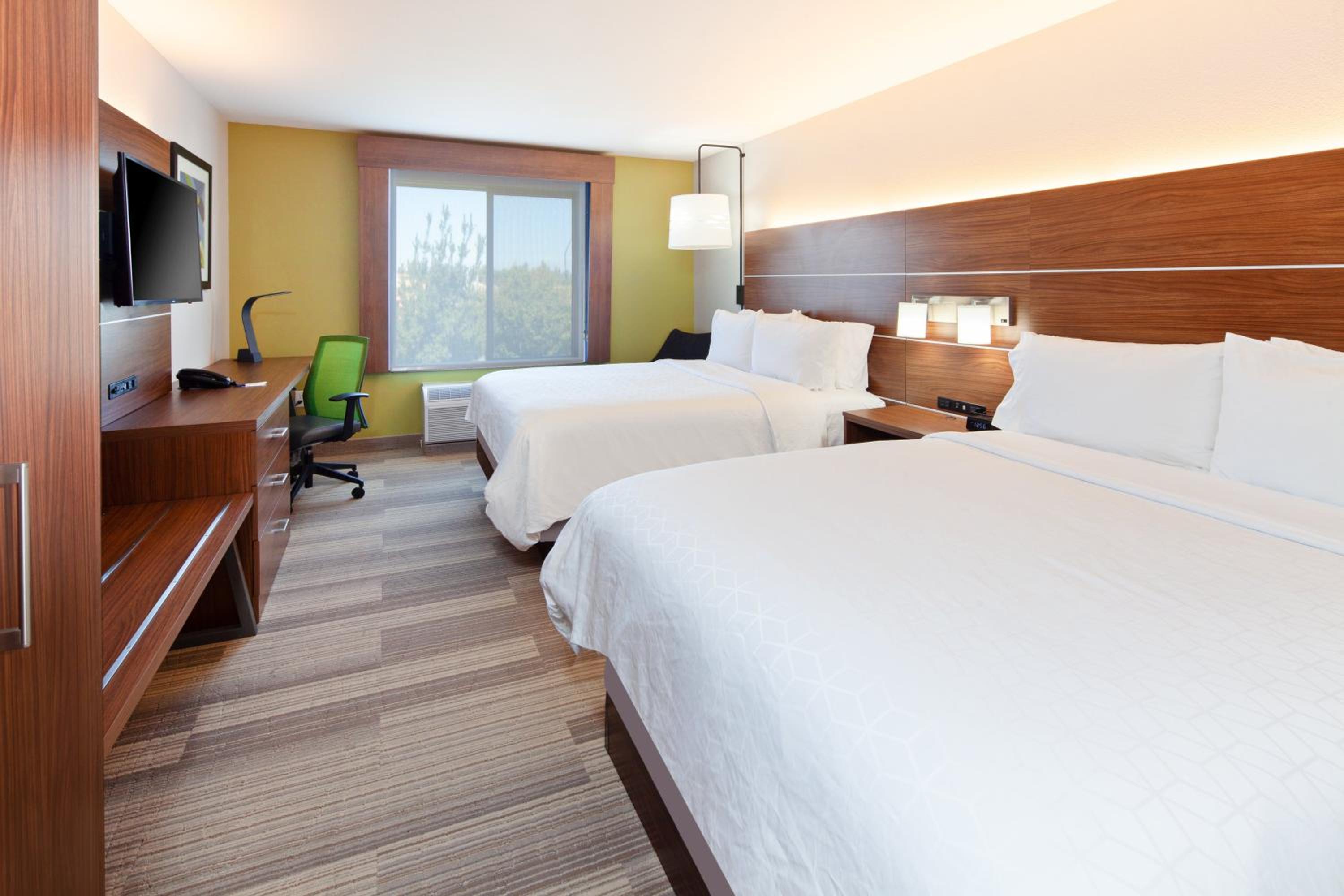 Standard Queen Room with Two Queen Beds - Photo 1