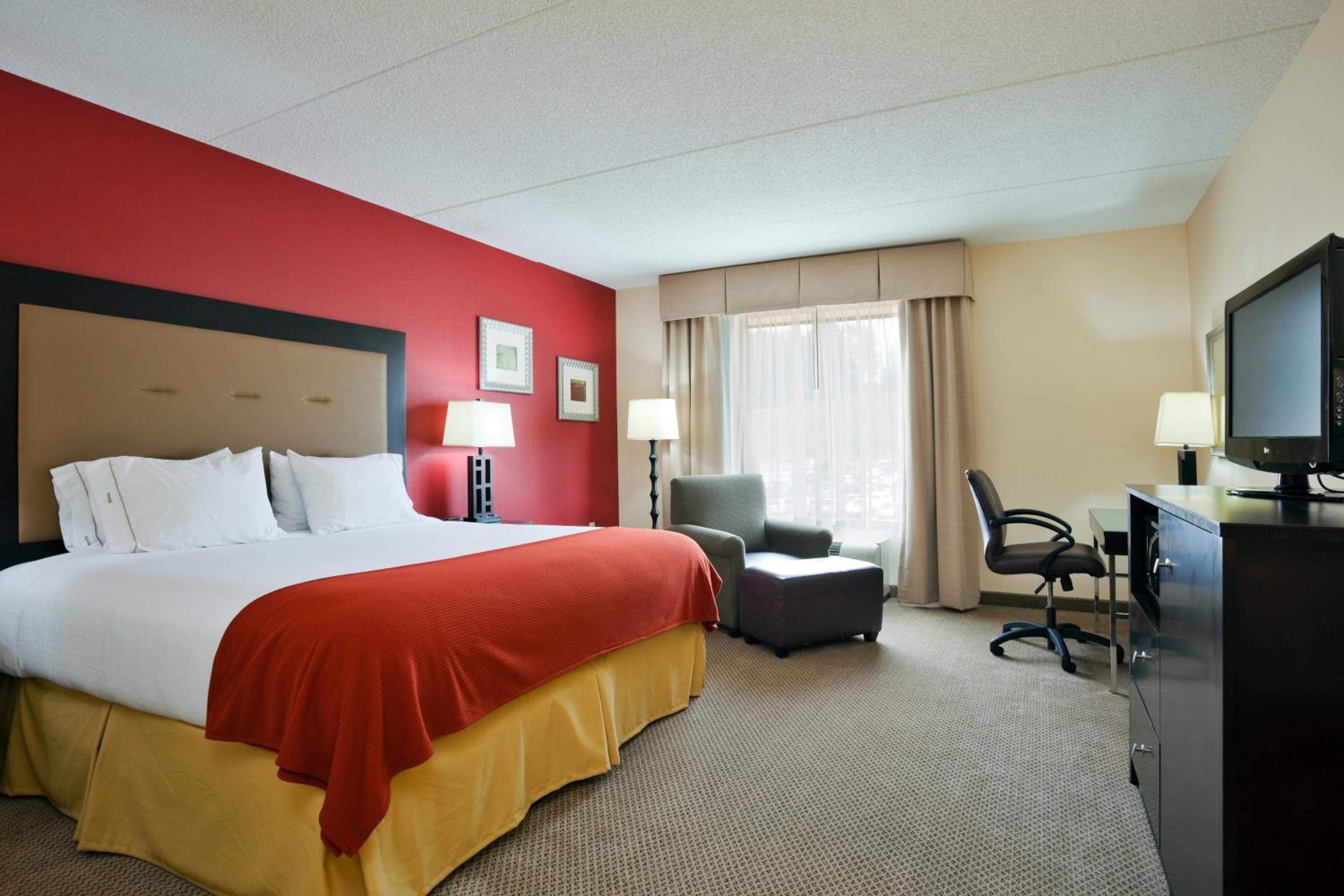 Standard King Room with Extra Space