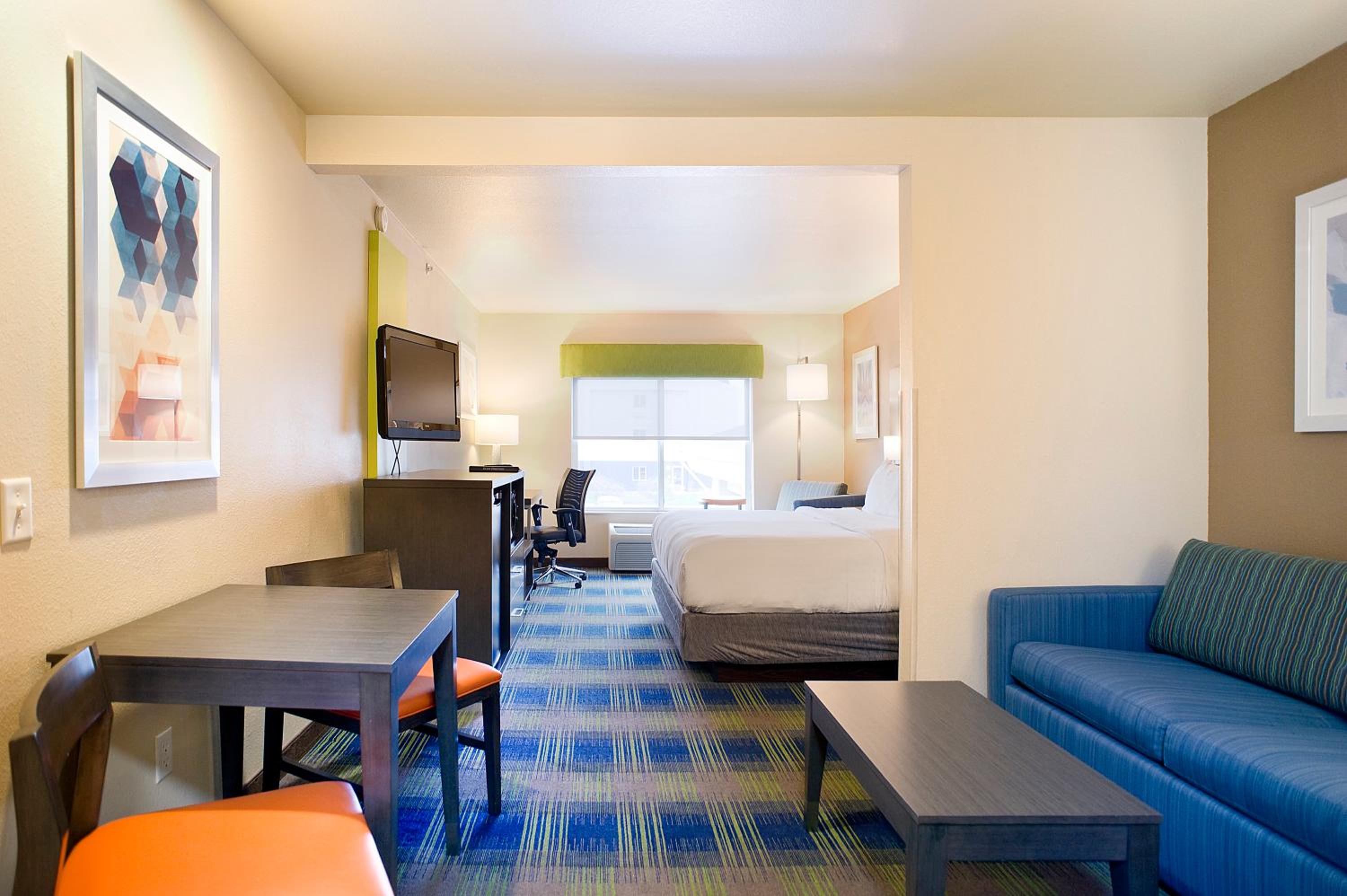 King Suite with Sofa Bed - Photo 2