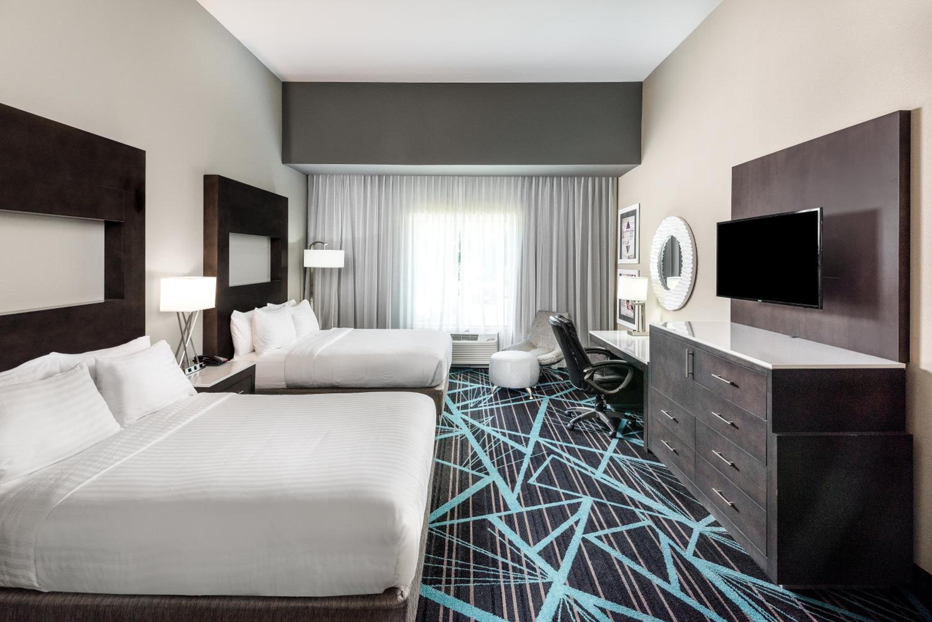 Queen Room with Two Queen Beds - Hearing Accessible/Non-Smoking