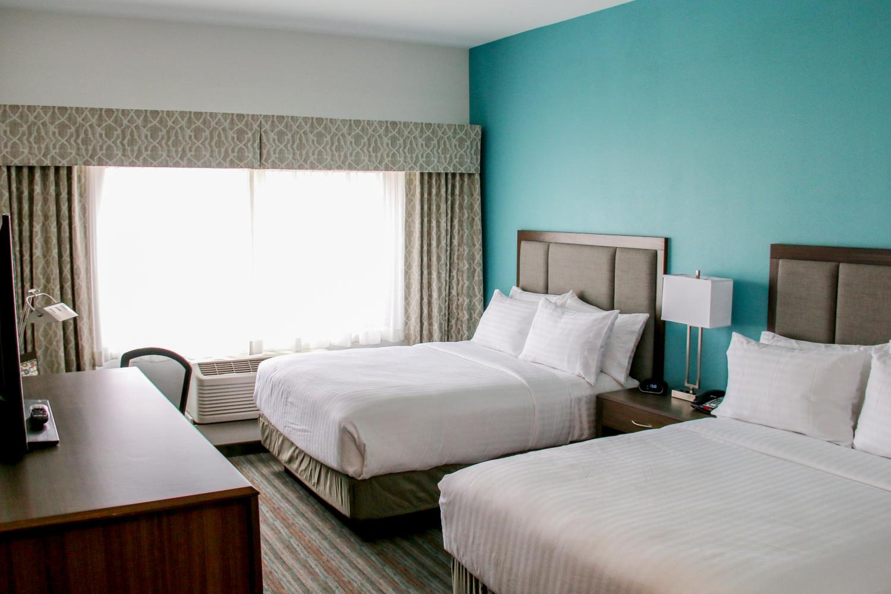 Standard Room with Two Queen Beds photo 1