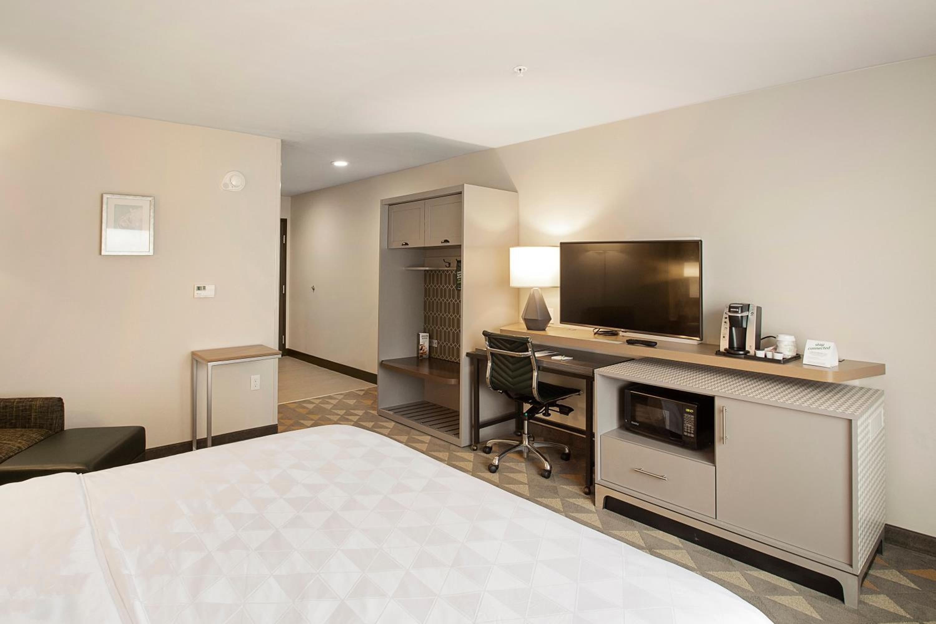Standard King Room