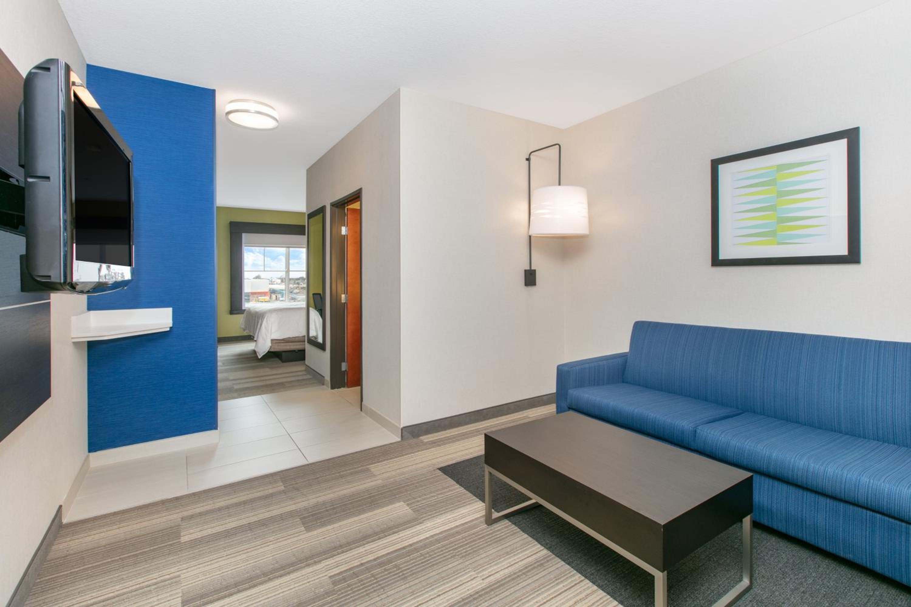 Executive King Suite with River View - Photo 4