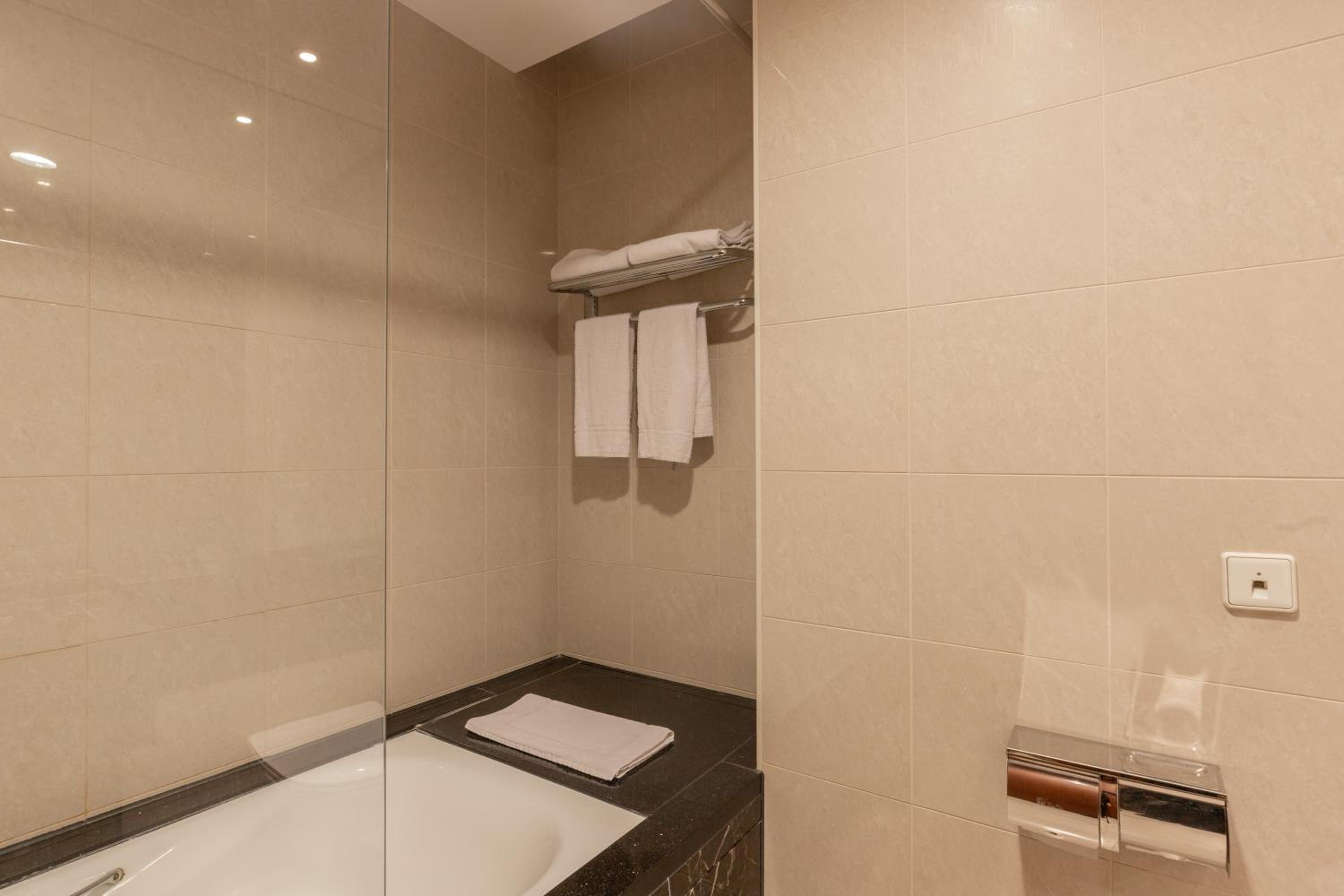 Deluxe Double Room - Photo 2