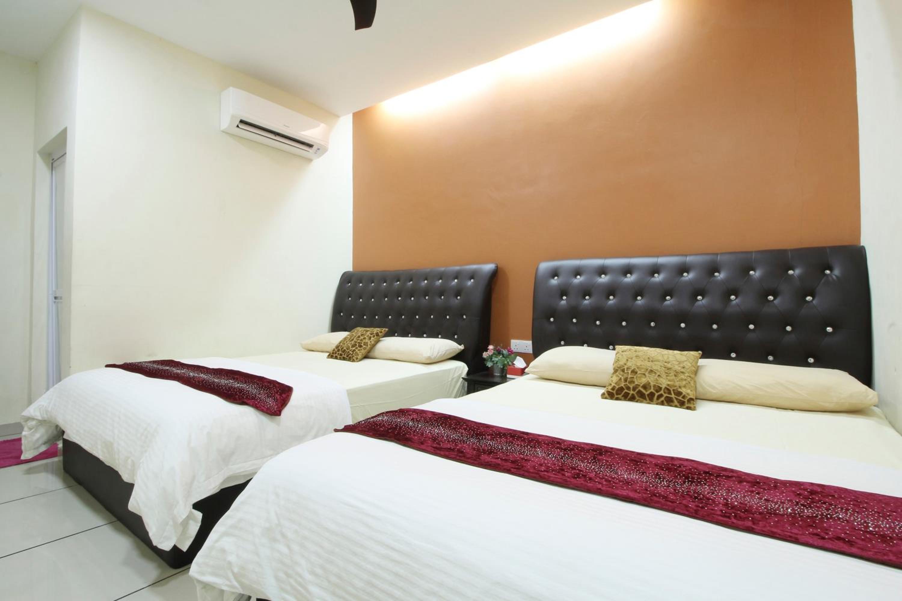 Deluxe Family Room