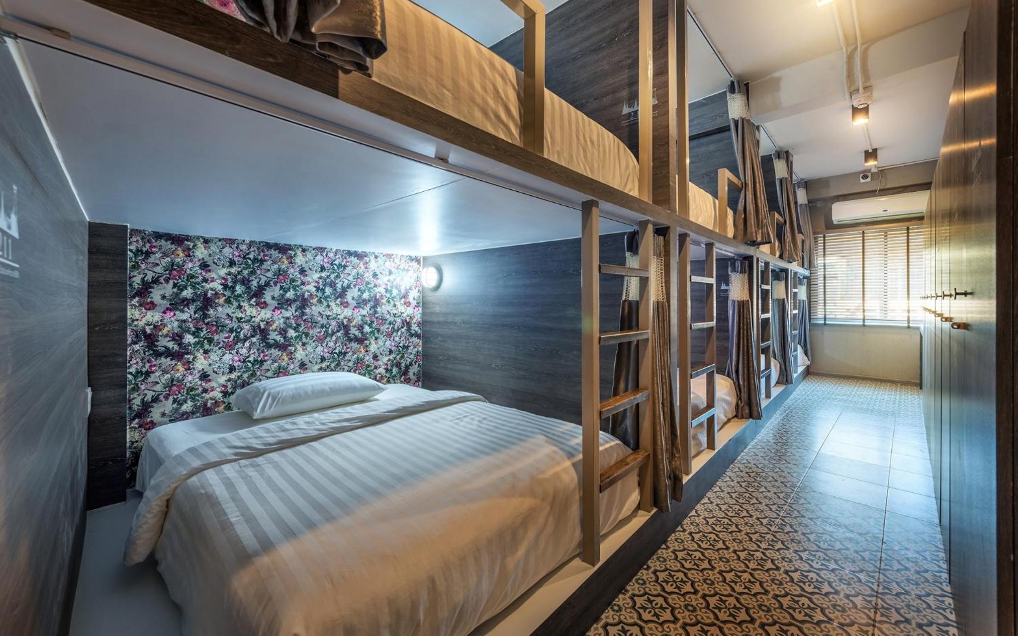 8-Bed Mixed Dormitory Room photo 1