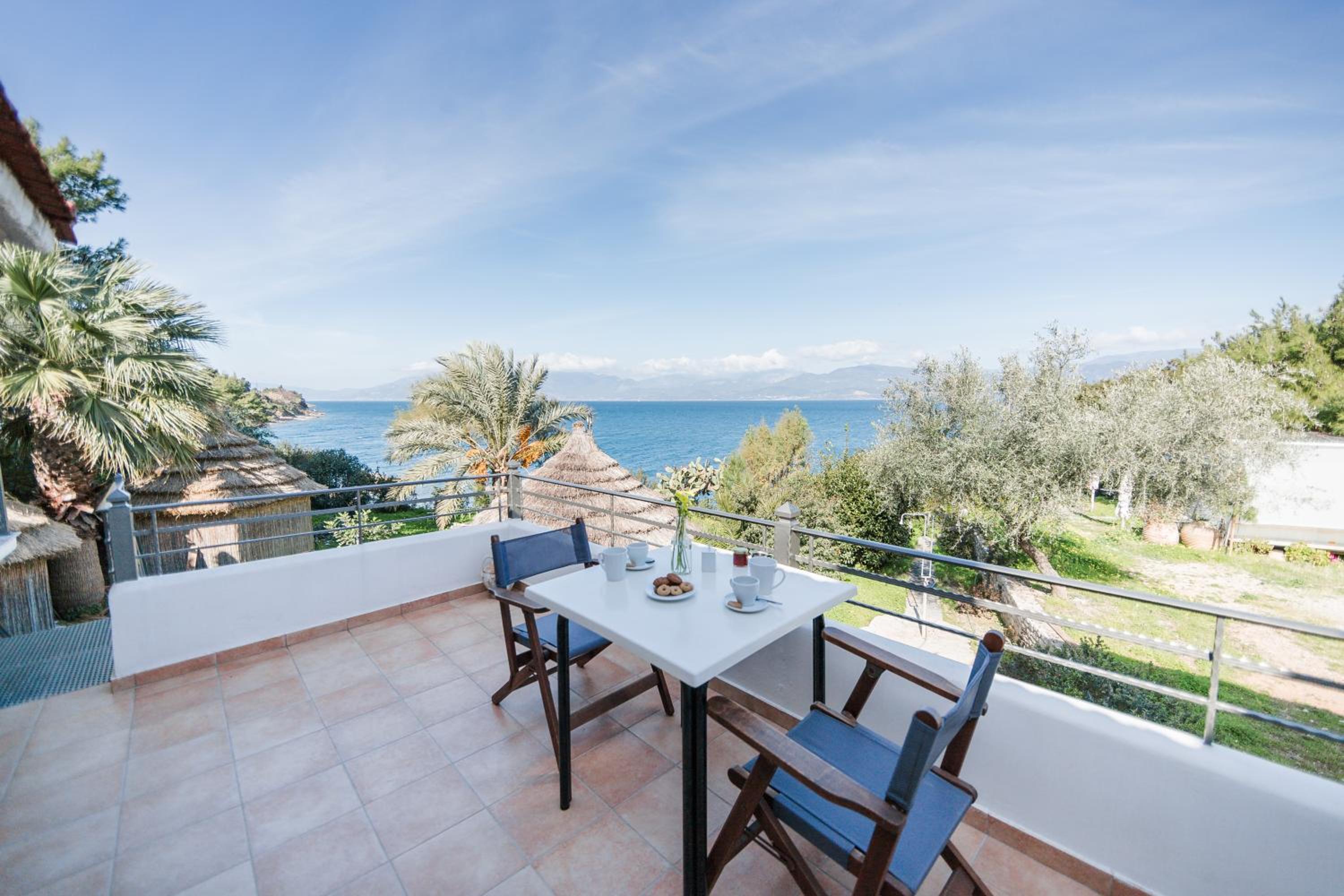 Bungalow with Sea View photo 3