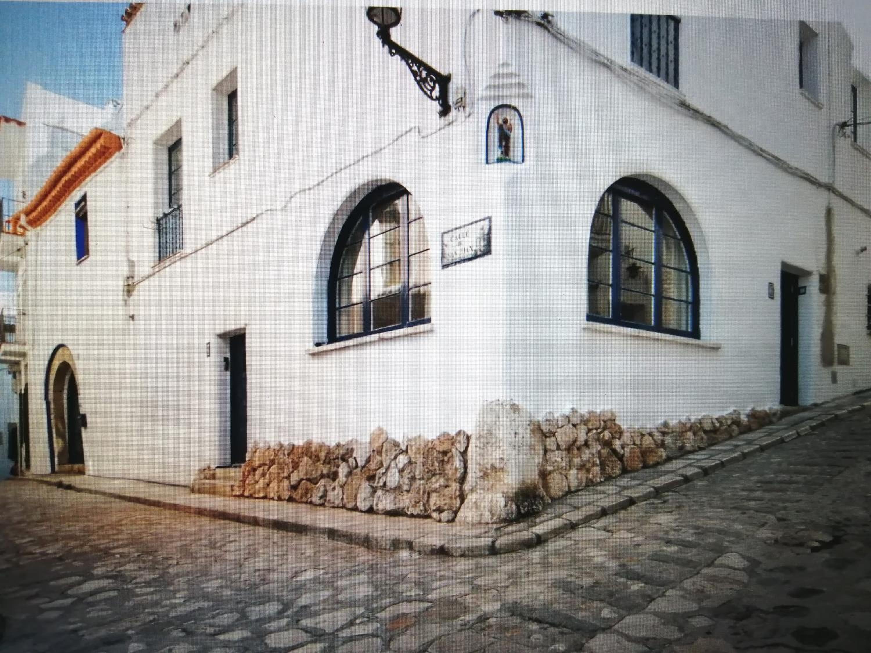 Three-Bedroom House - Photo 18