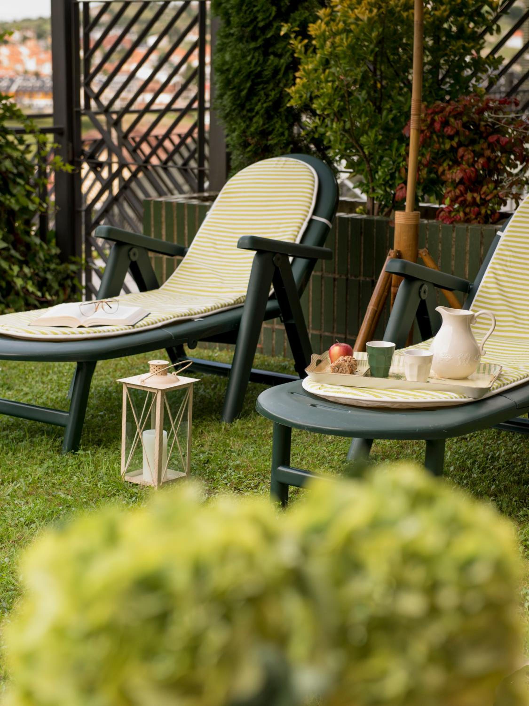 Apartment with Private Garden (2 Adults) - Photo 42