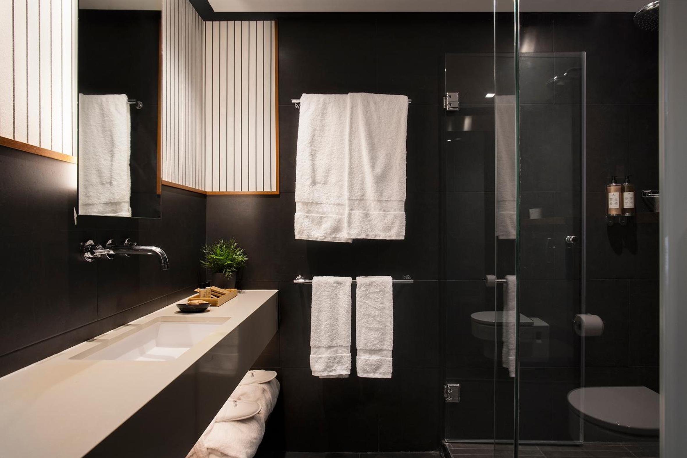 Standard Triple Room (2 Adults + 1 Child) photo 3