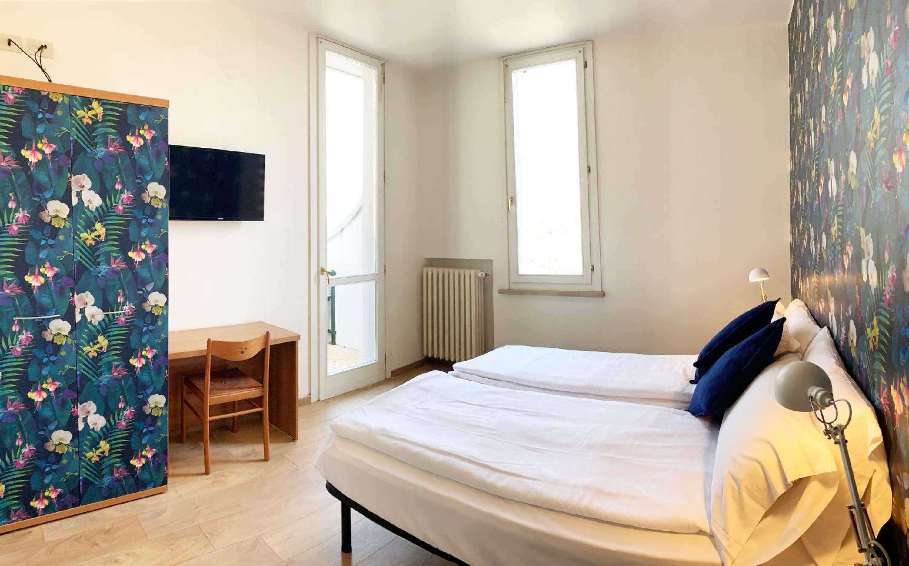 Double Room - Photo 9
