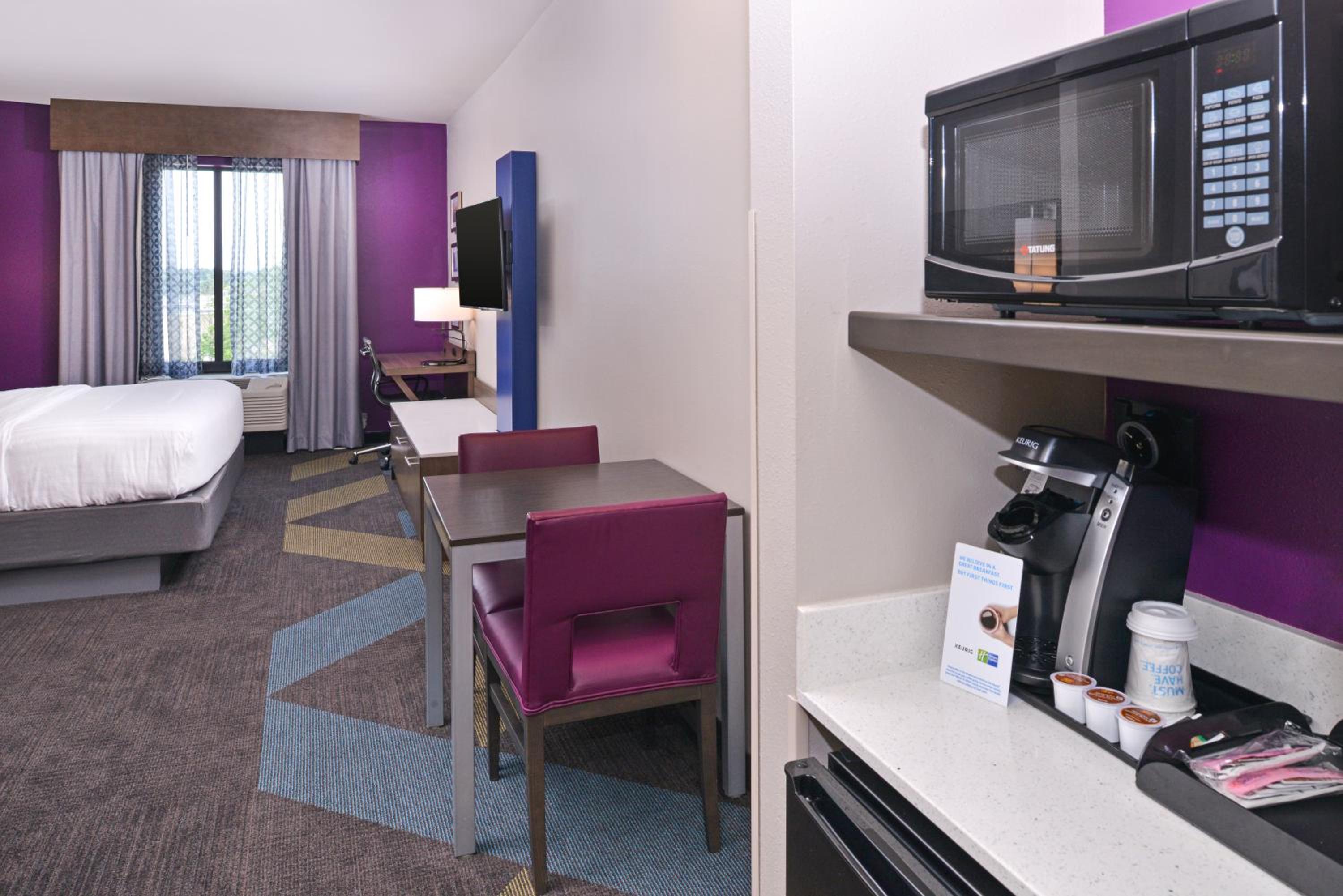 Suite - Hearing Accessible - Non-Smoking photo 2