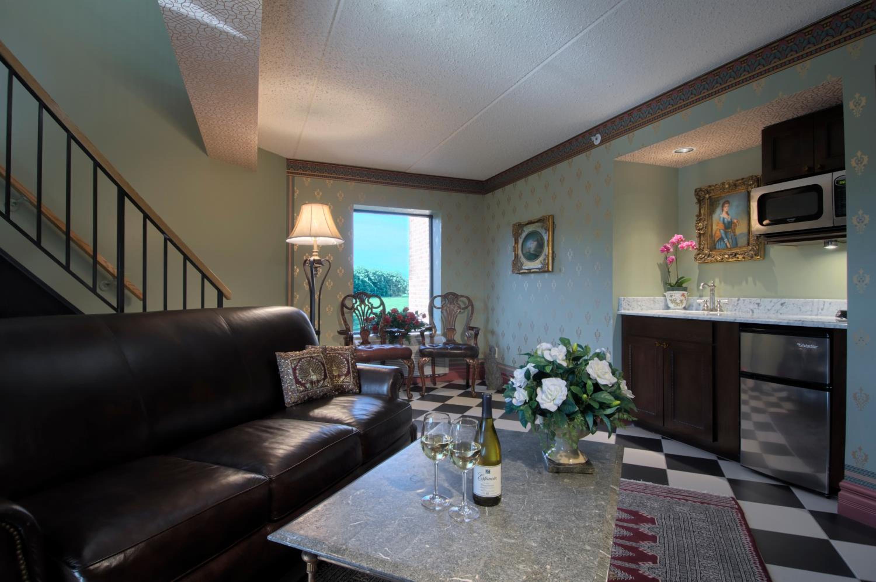 Suite with City View