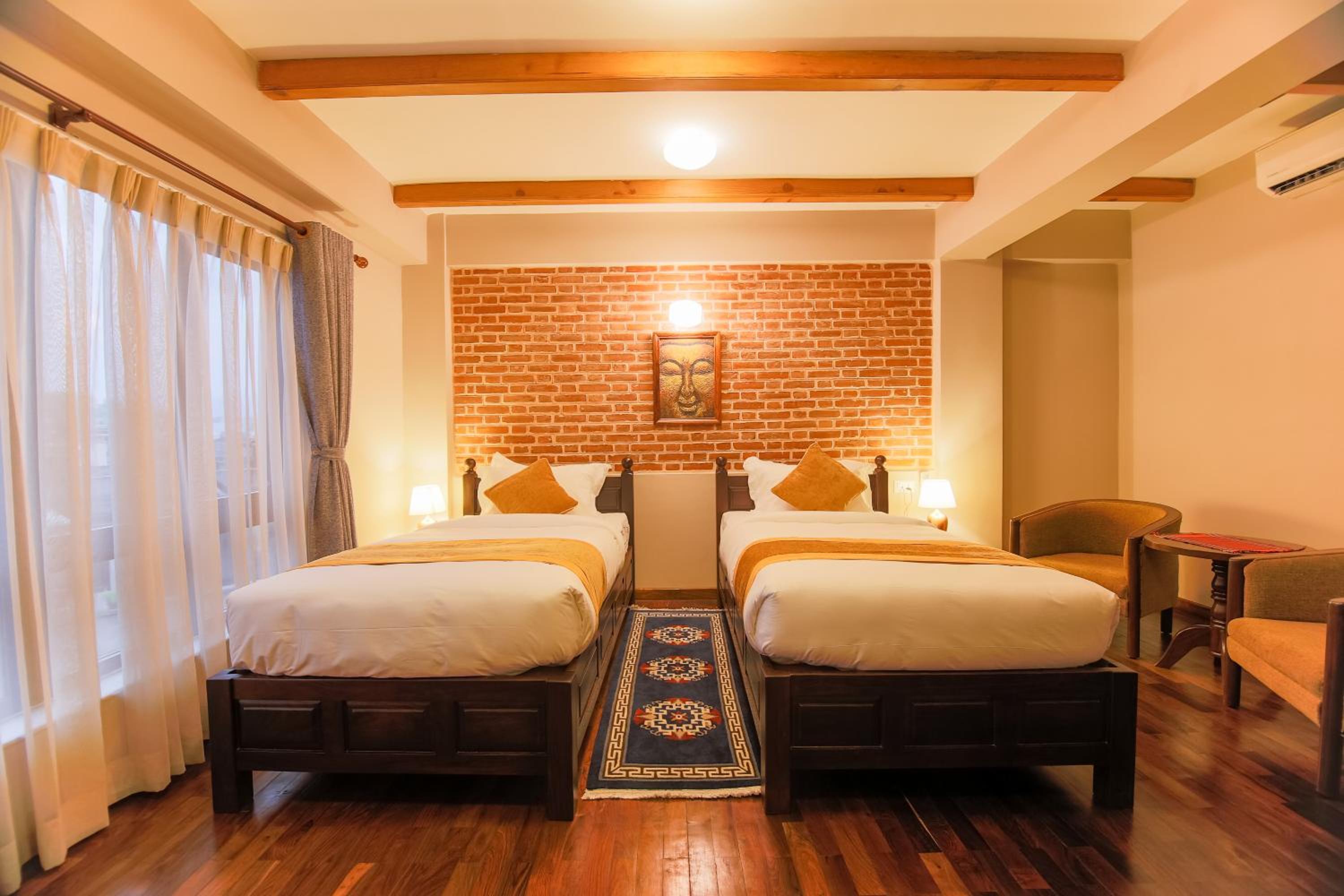 Deluxe Double or Twin Room - Photo 9
