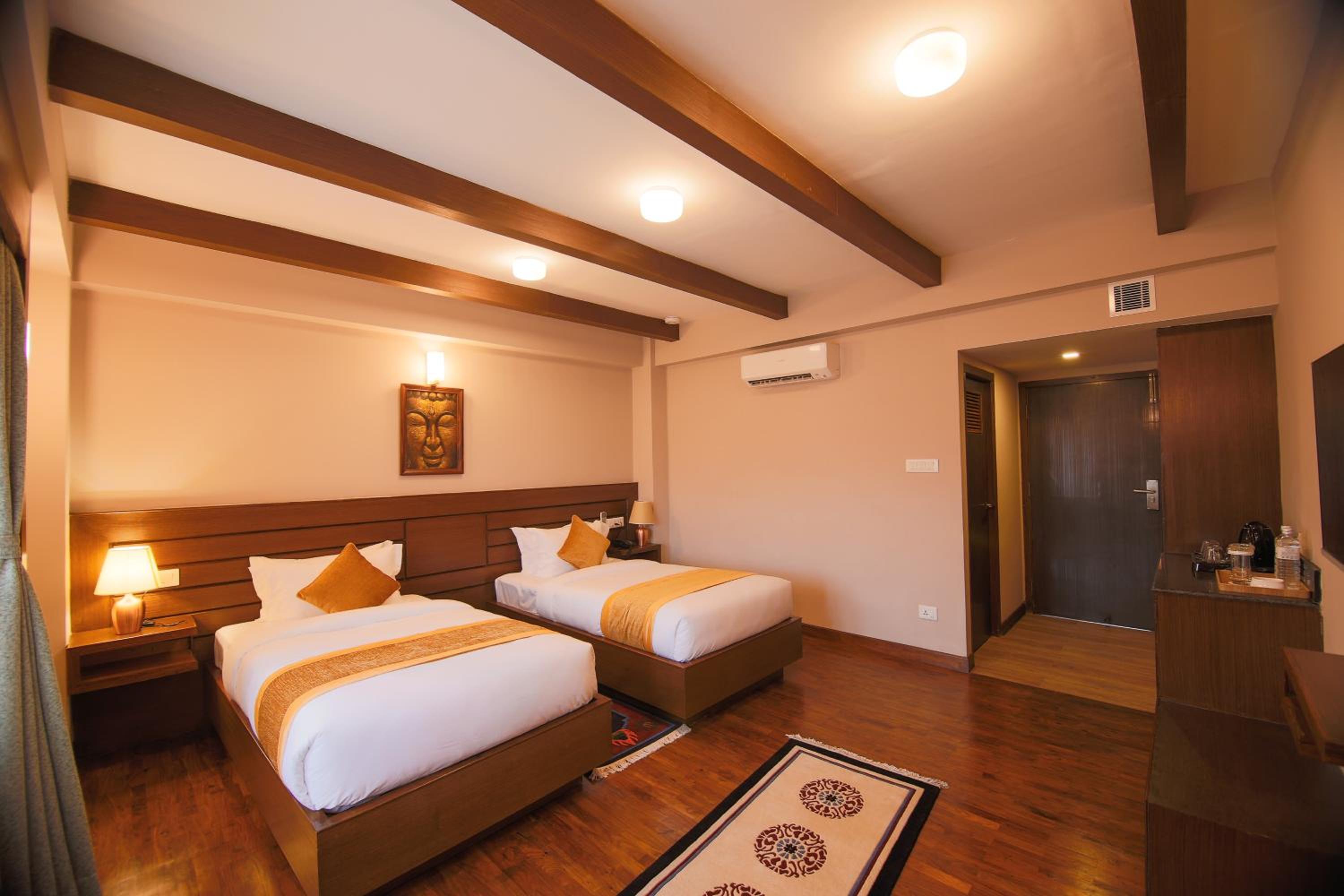 Deluxe Double or Twin Room - Photo 7