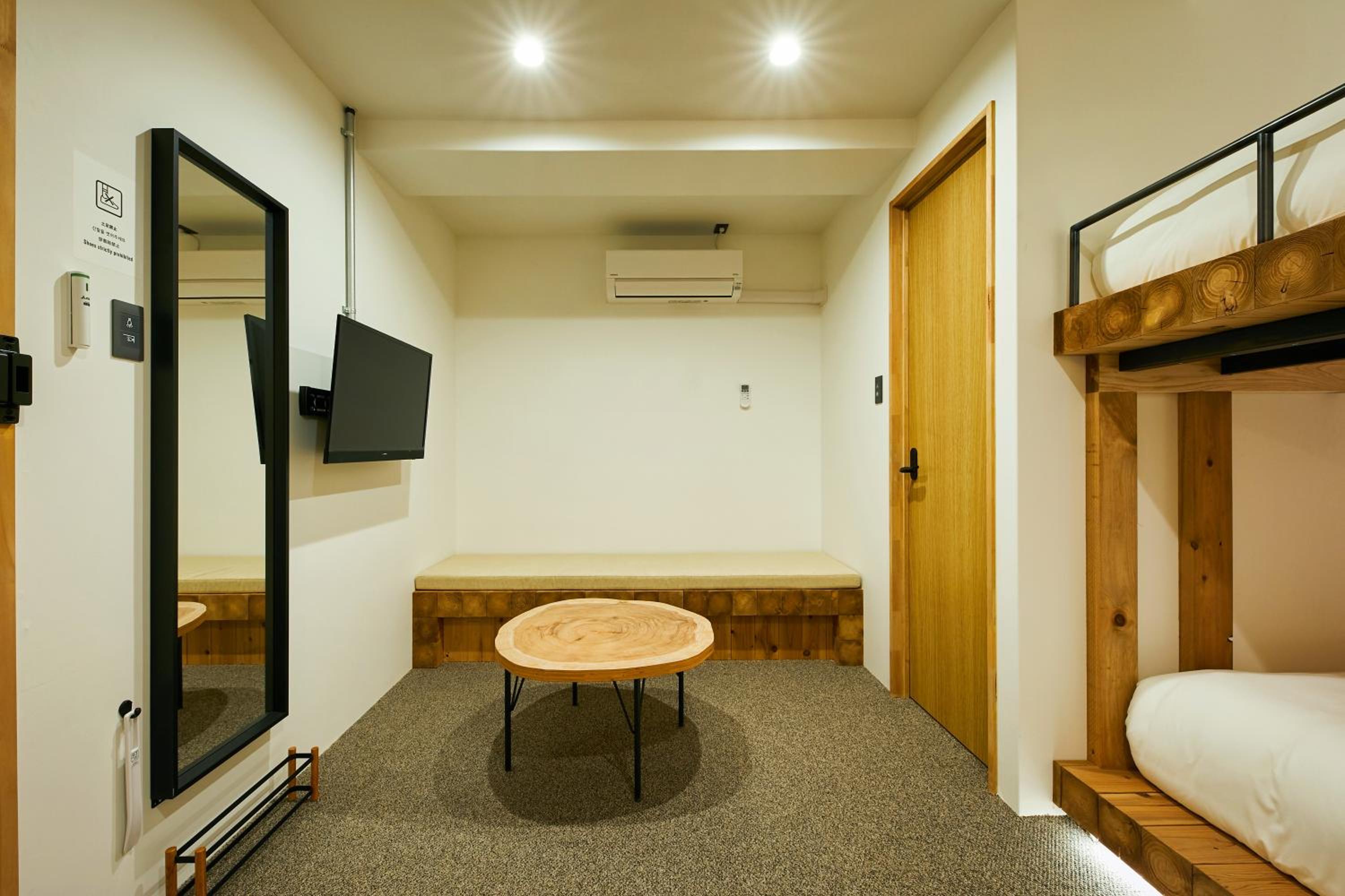 Comfort Quadruple Room - No Cleaning for Consecutive Night Stays - Photo 11