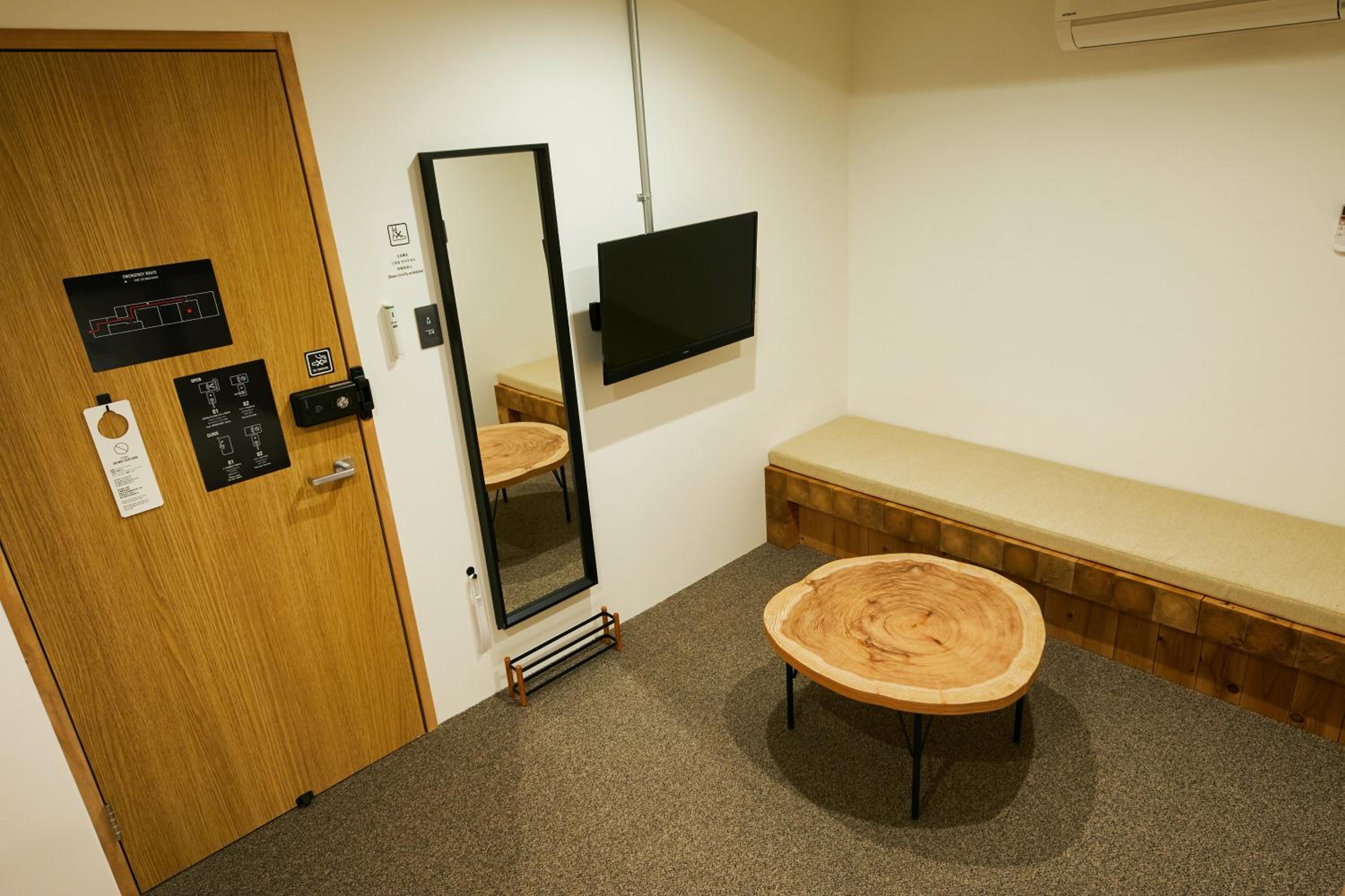 Comfort Quadruple Room - No Cleaning for Consecutive Night Stays - Photo 13