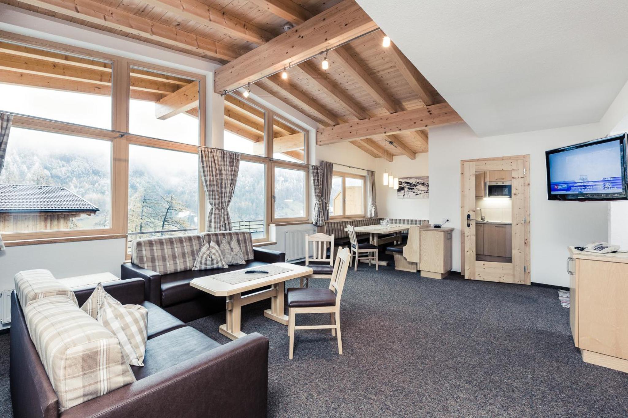 Apartment with Balcony - Photo 1