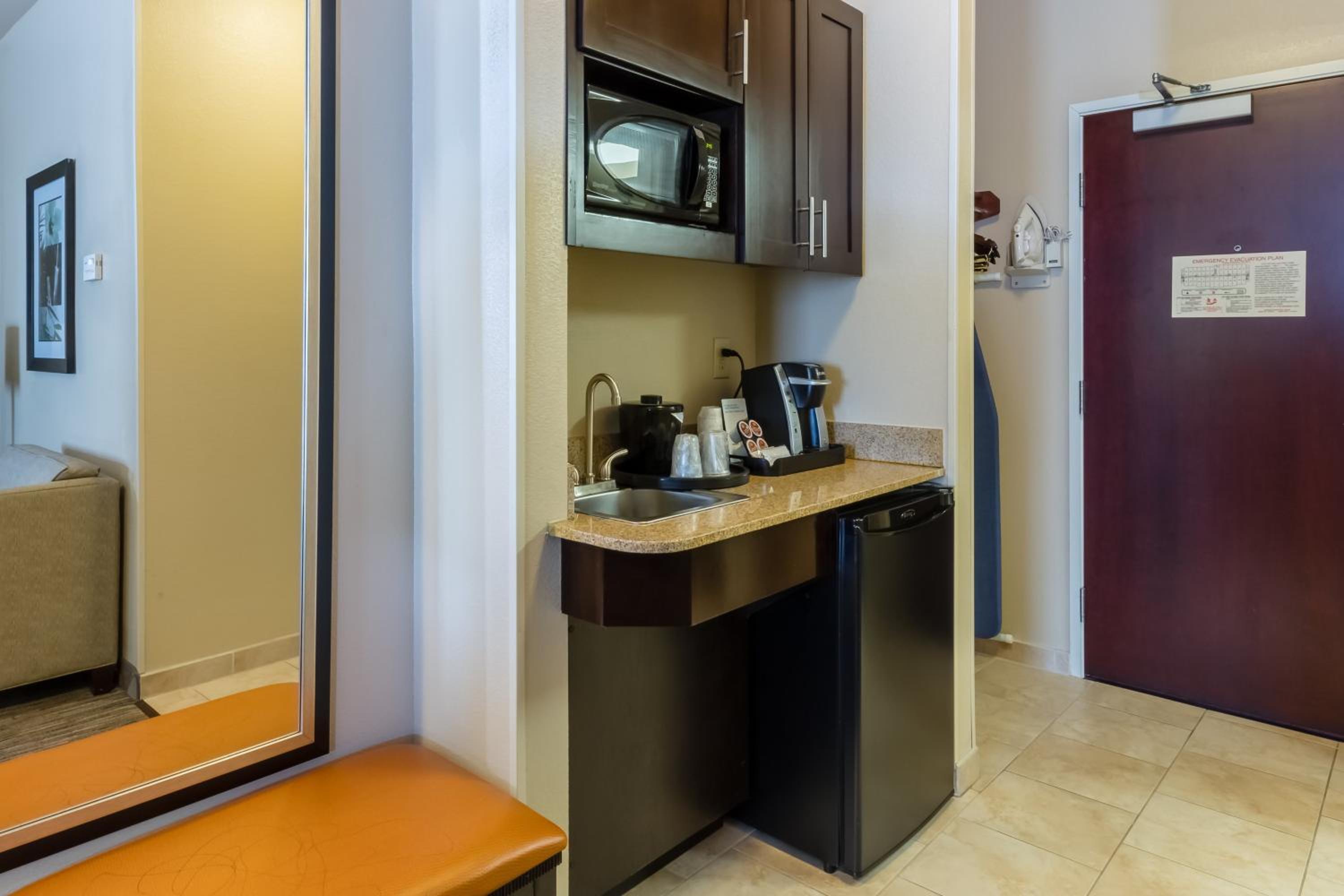 King Suite - Photo 3