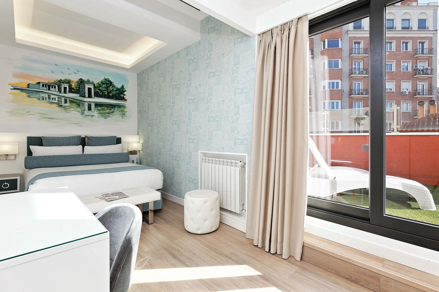 Double or Twin Room with Terrace - Photo 1
