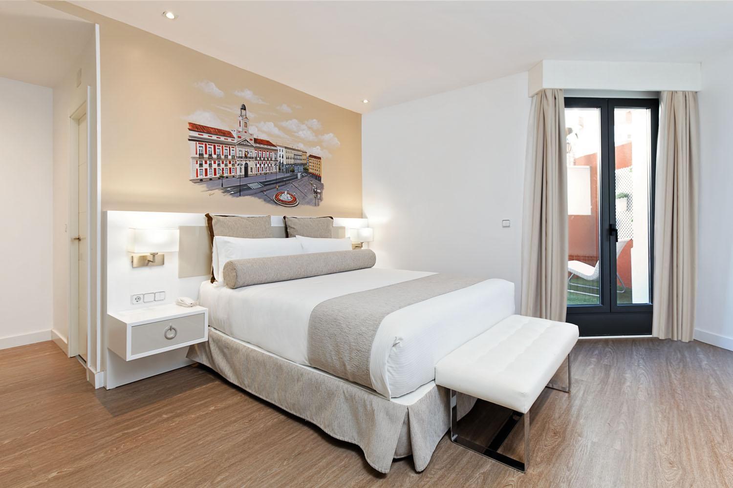 Double or Twin Room with Terrace - Photo 2