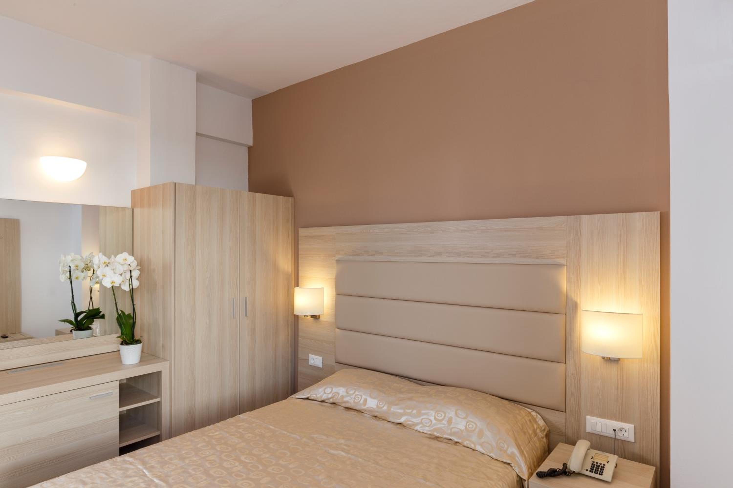 Single Room with Balcony photo 2