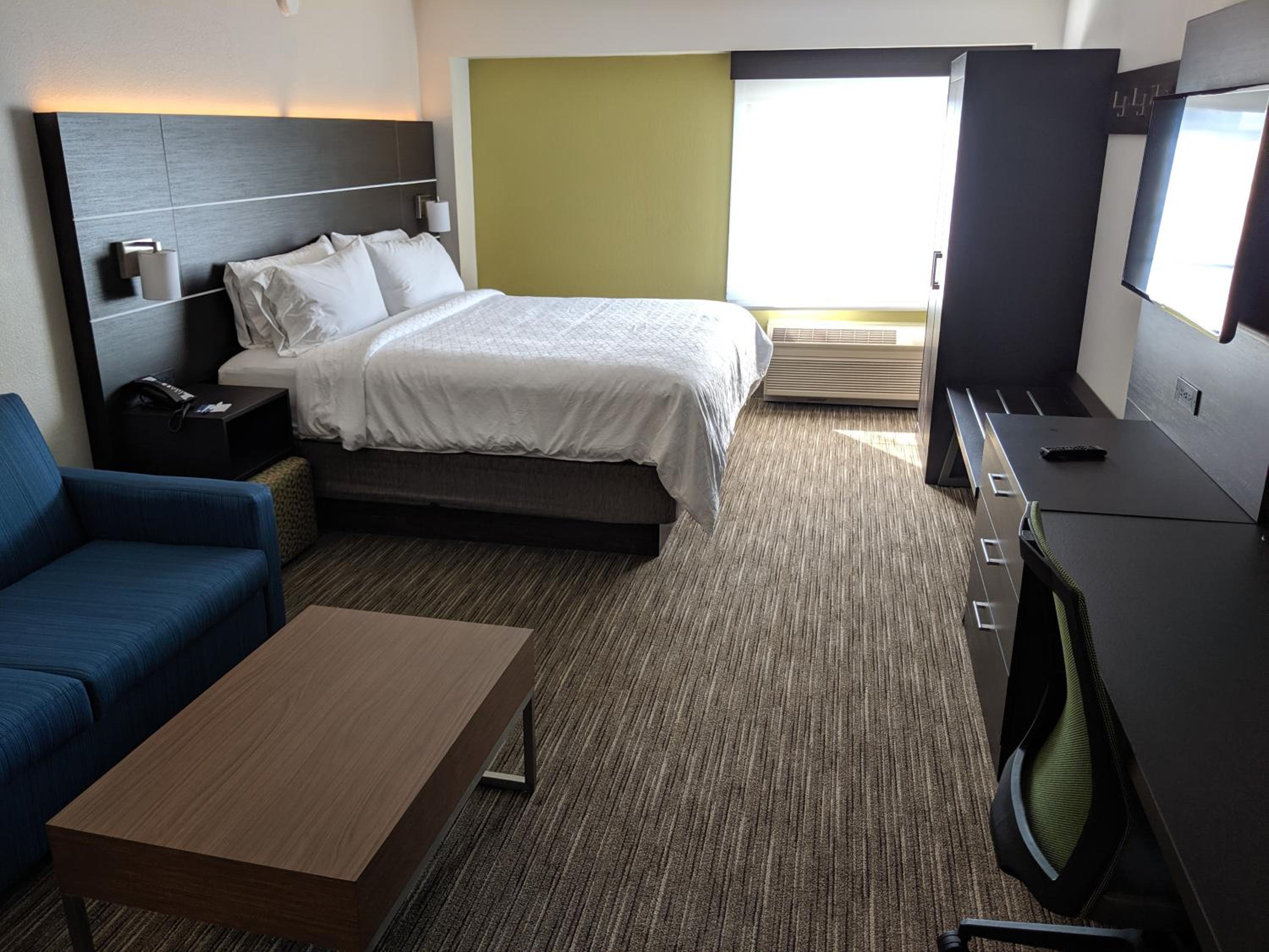 King Suite - Photo 2