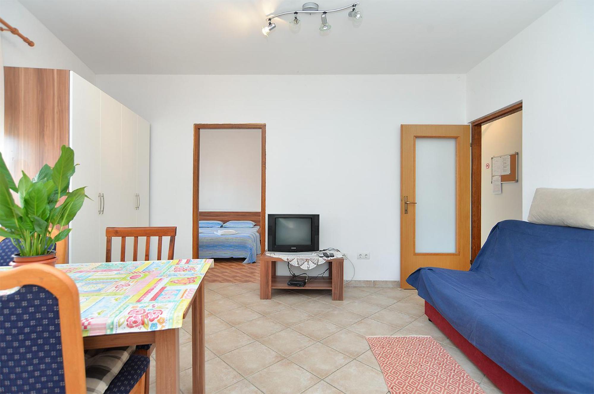 Apartment photo 3