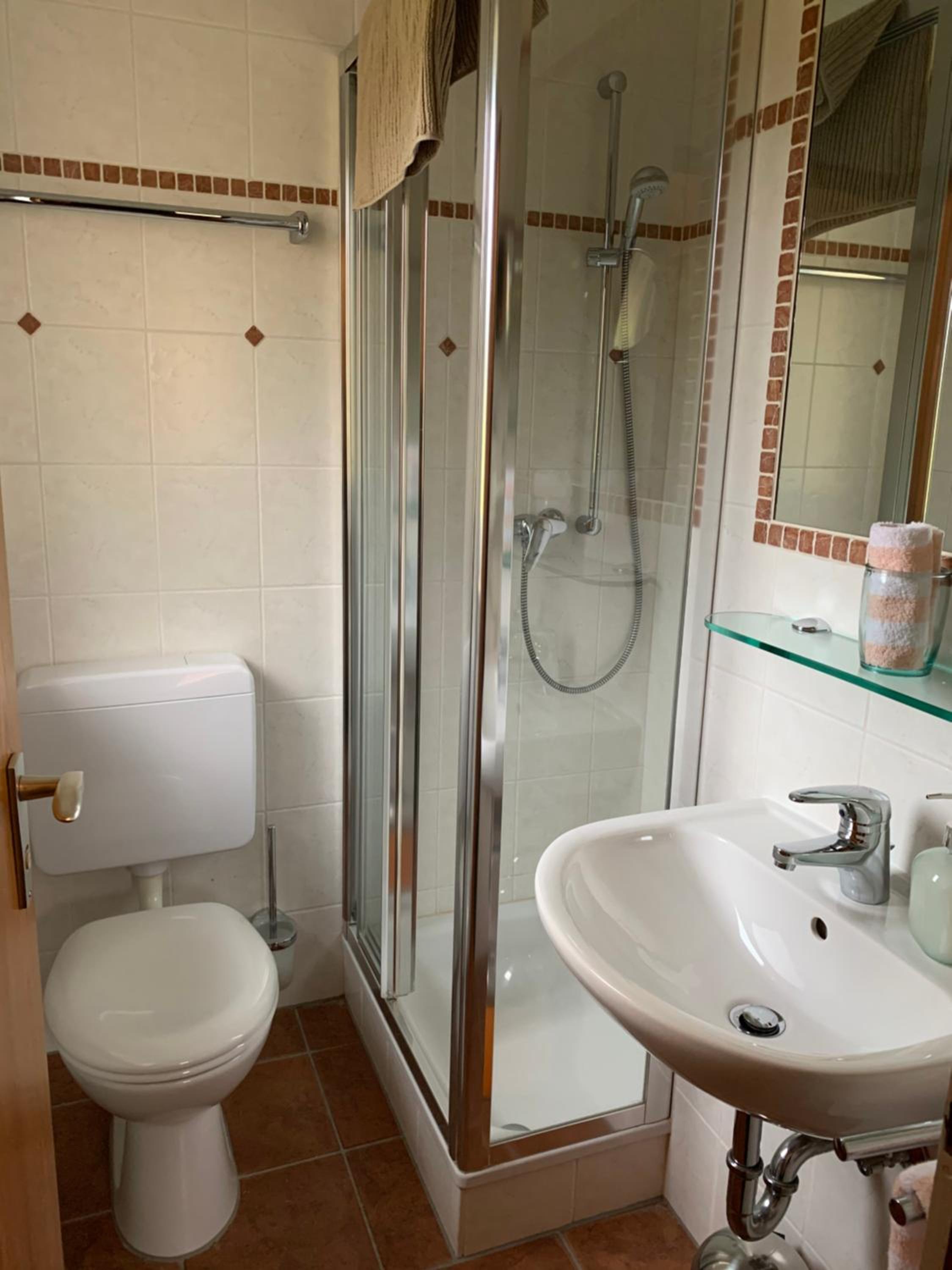 Single Room with Bathroom photo 3