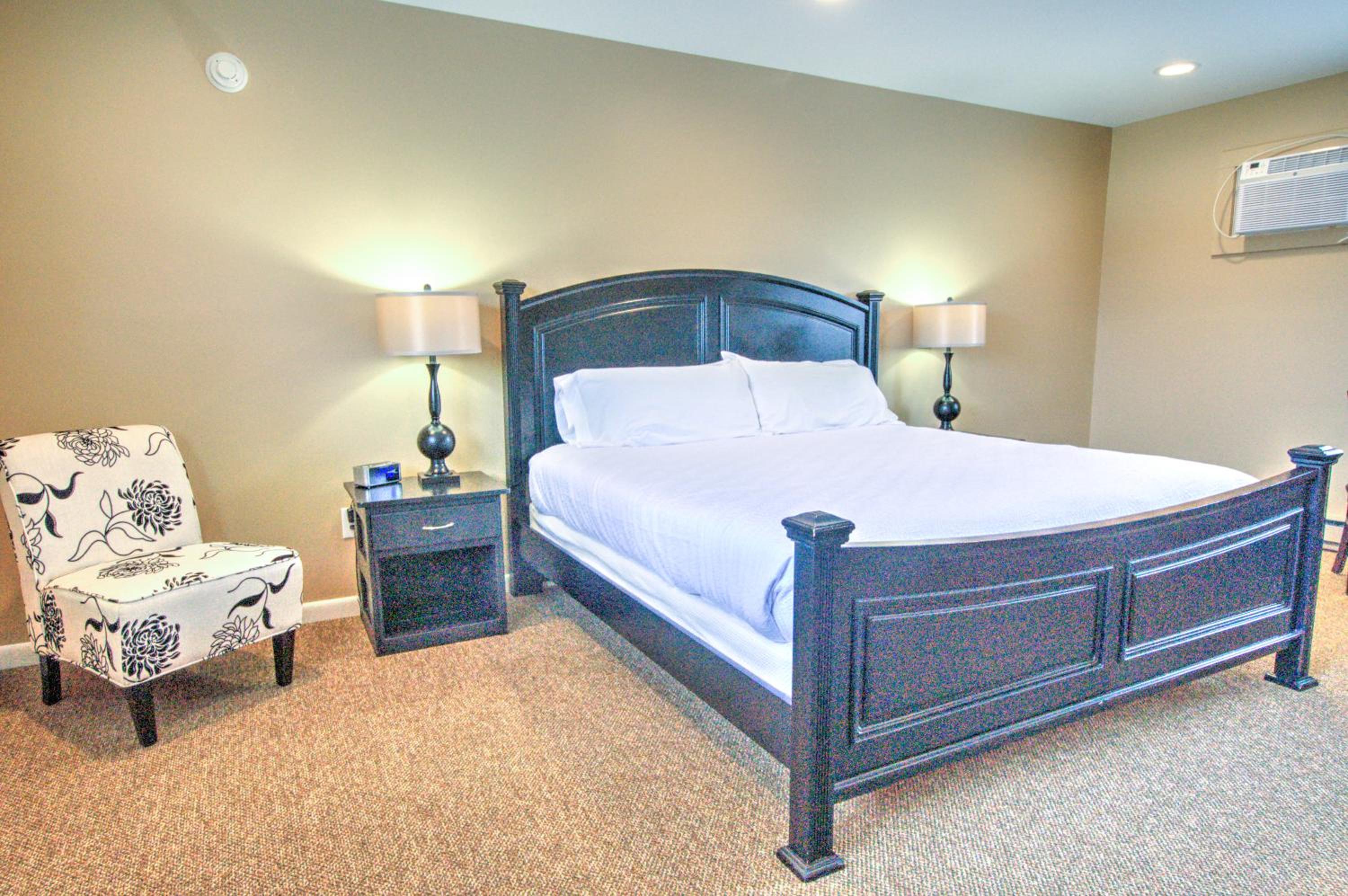 King Room with Balcony photo 2