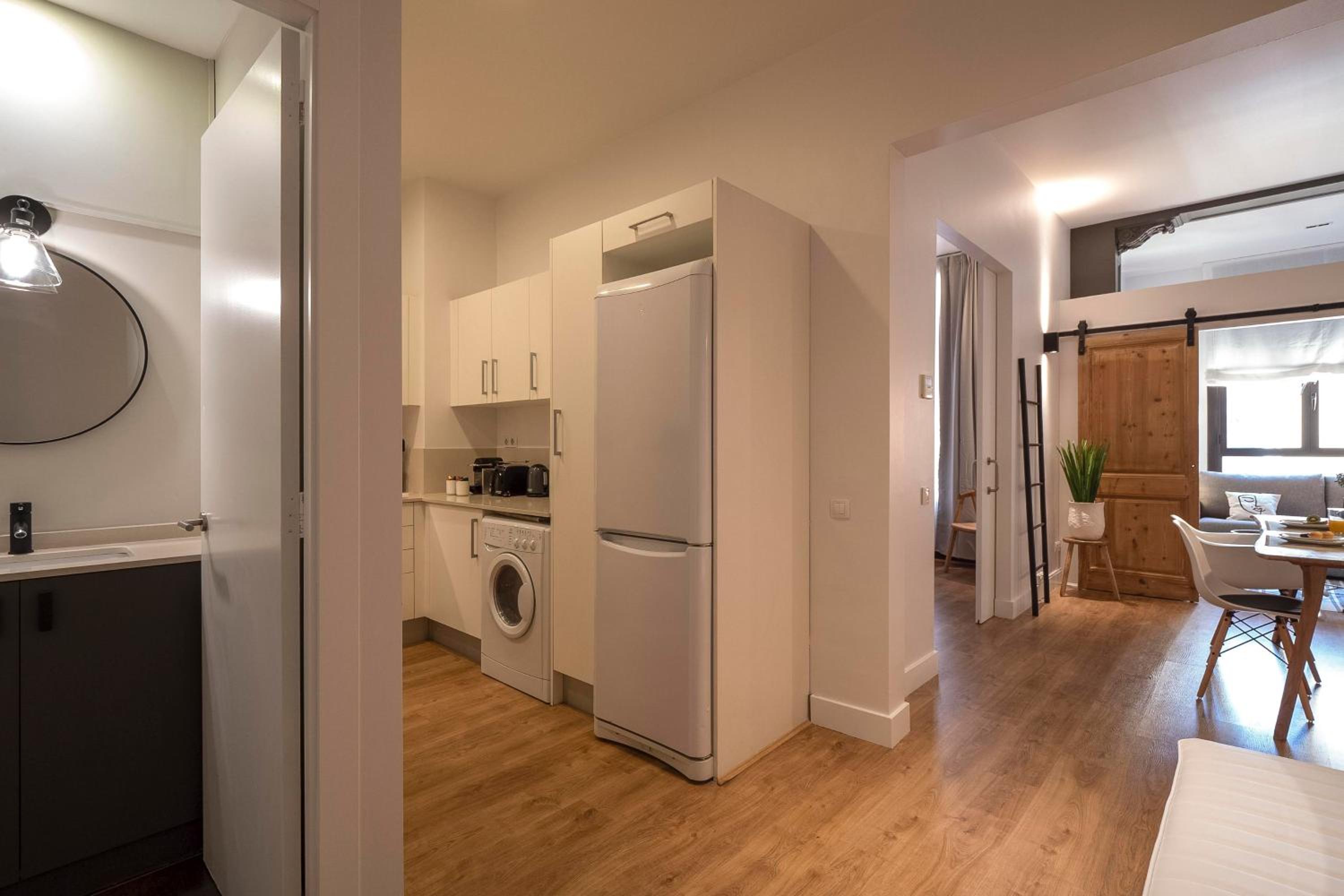 One-Bedroom Apartment photo 3