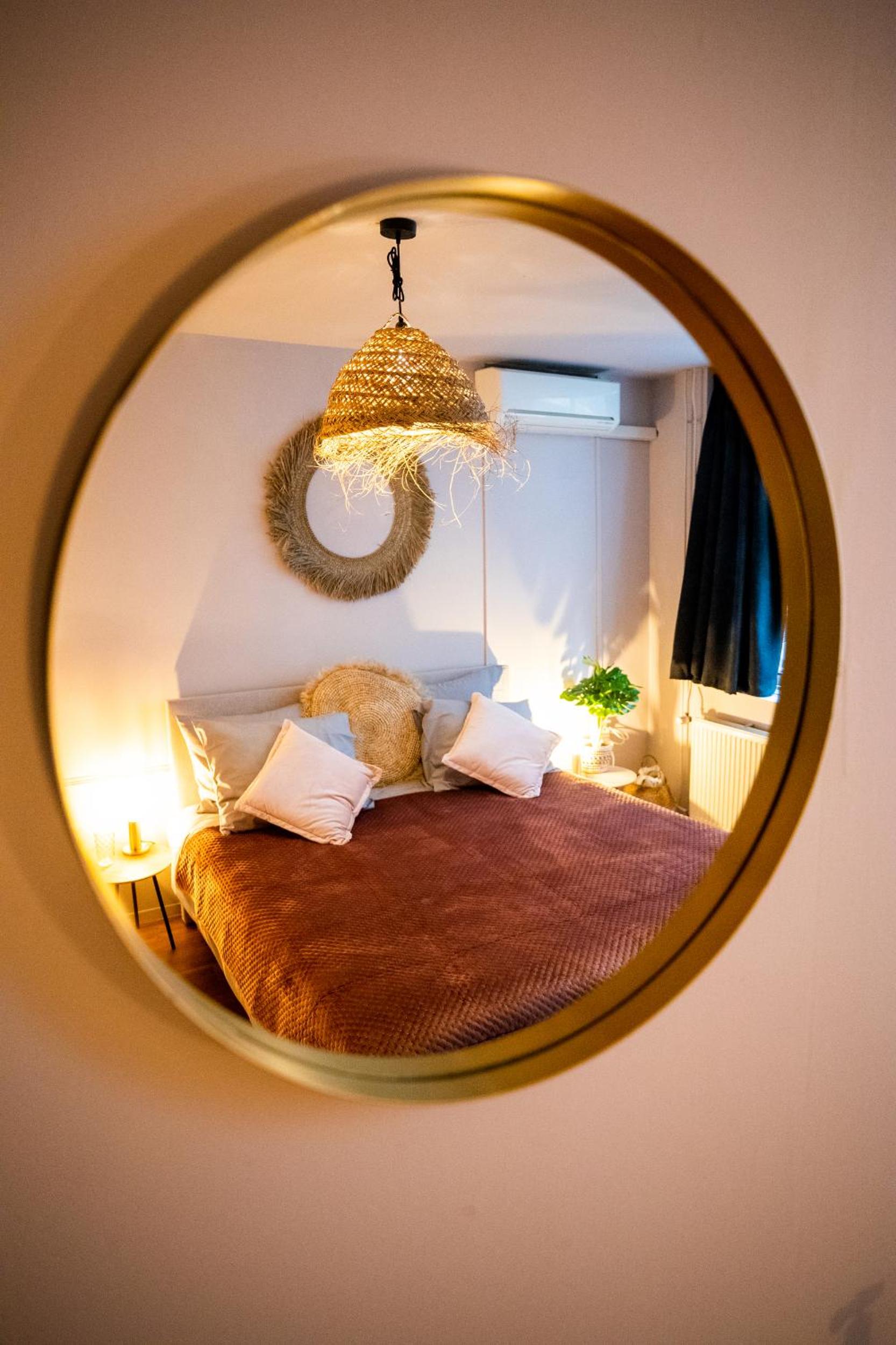 Deluxe Double Room (Pink room - first floor) - Photo 4